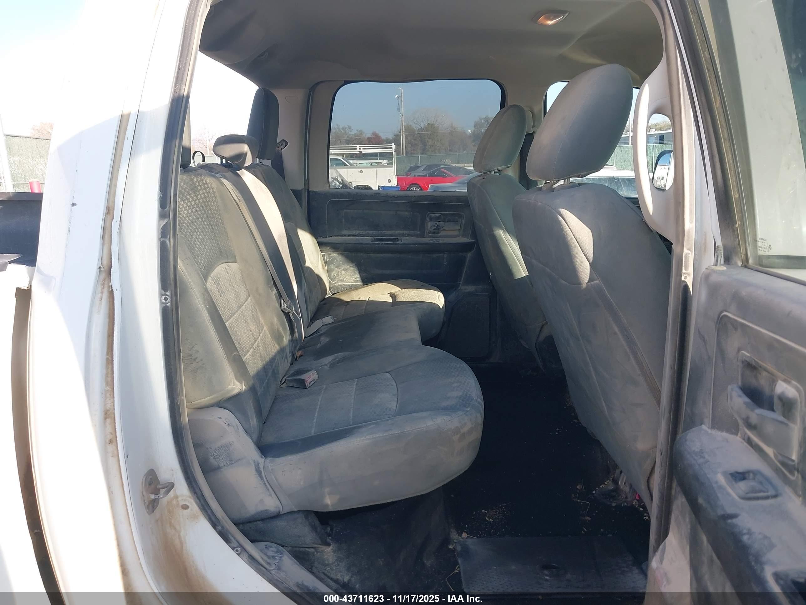 RAM 2500 image 8