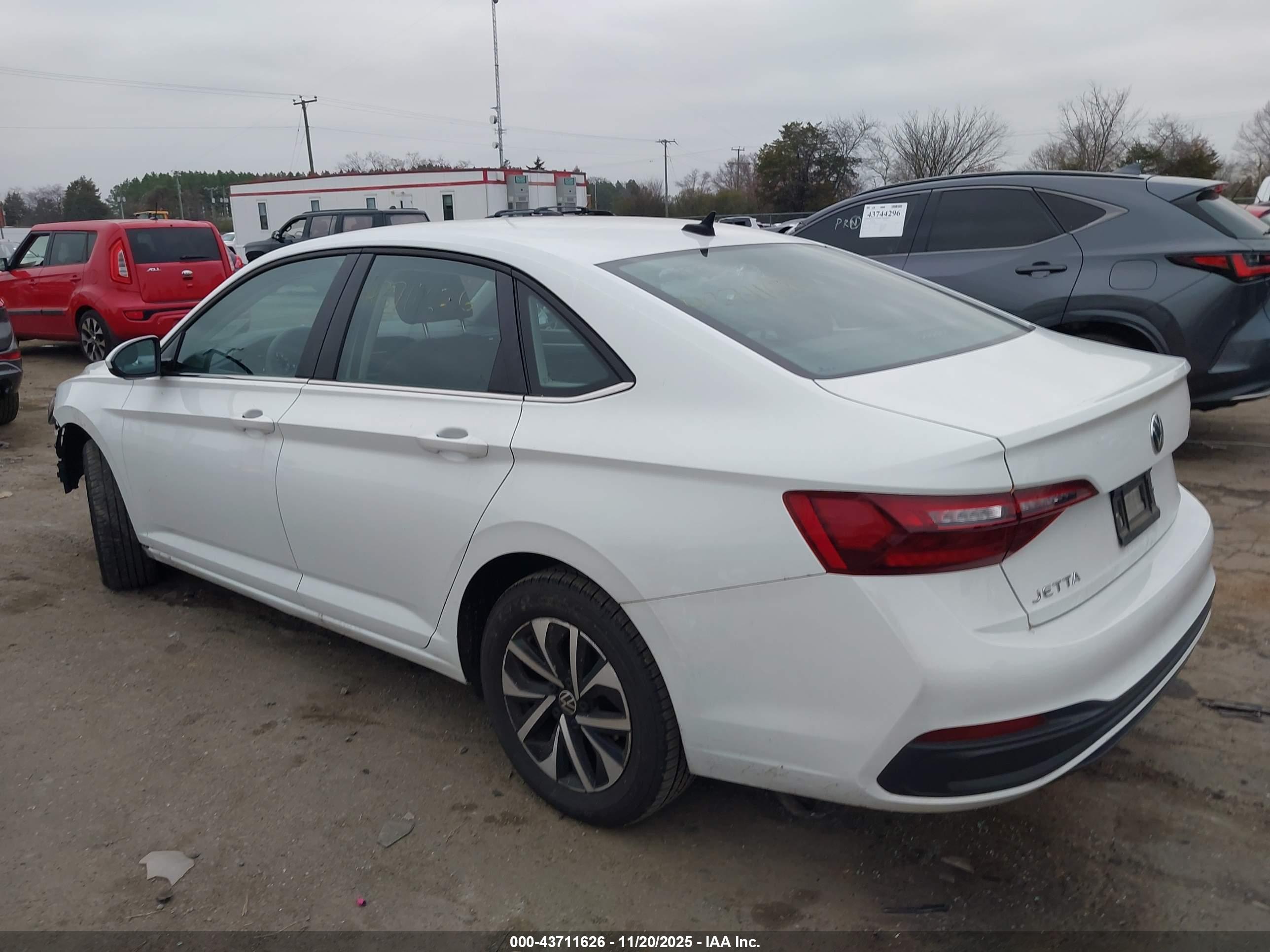 VOLKSWAGEN JETTA image 3