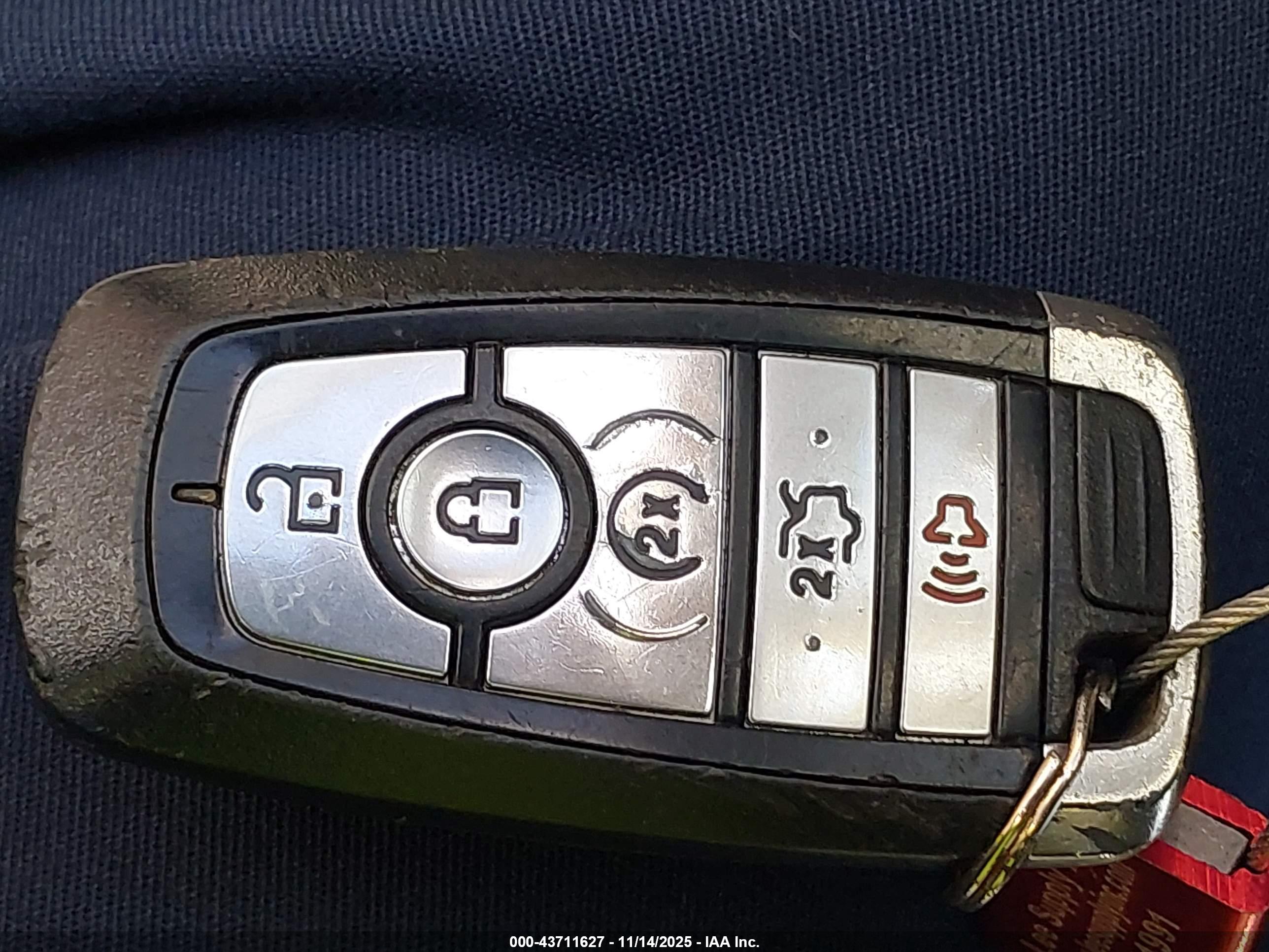 FORD FUSION image 11