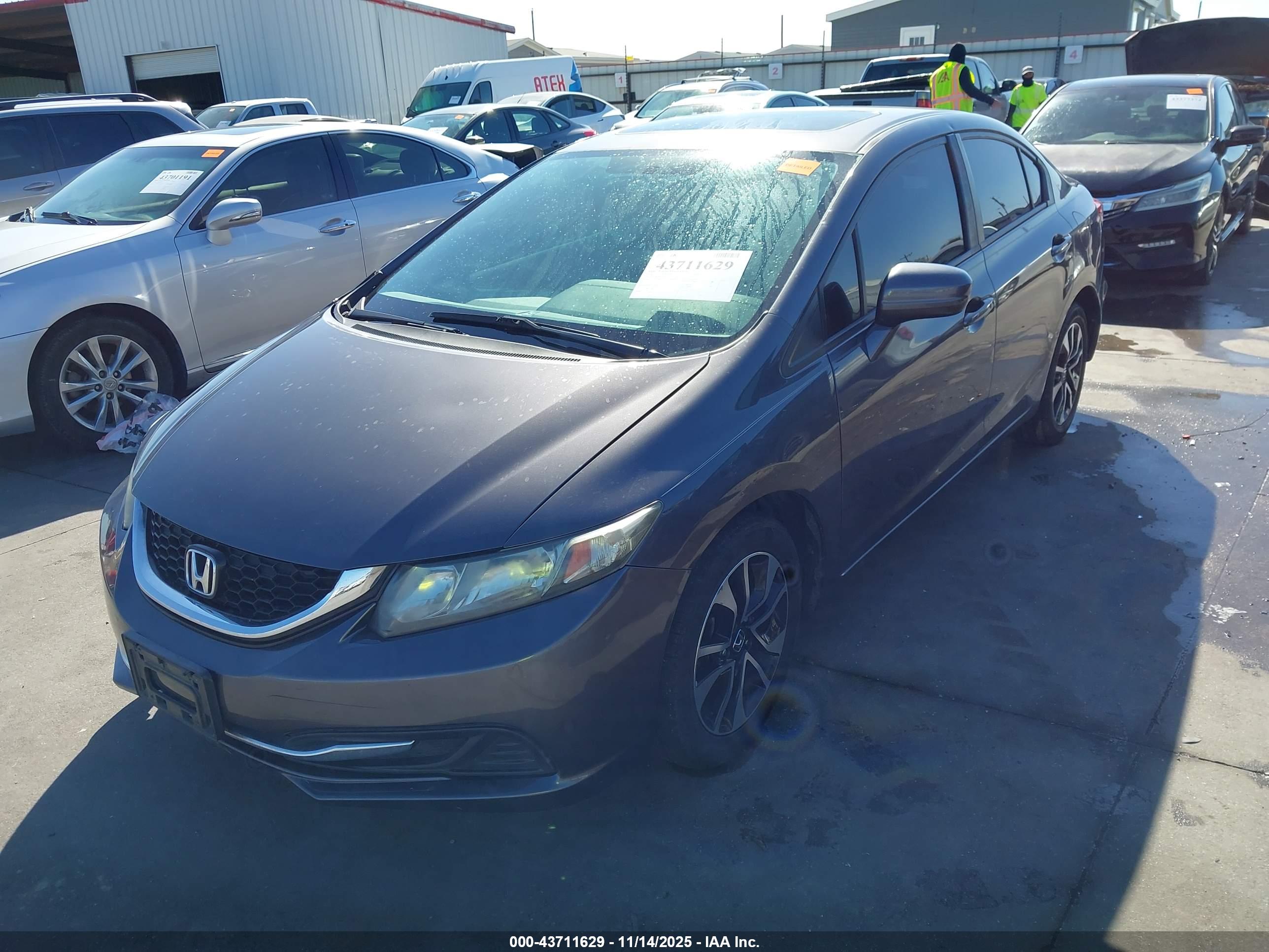 HONDA CIVIC image 2