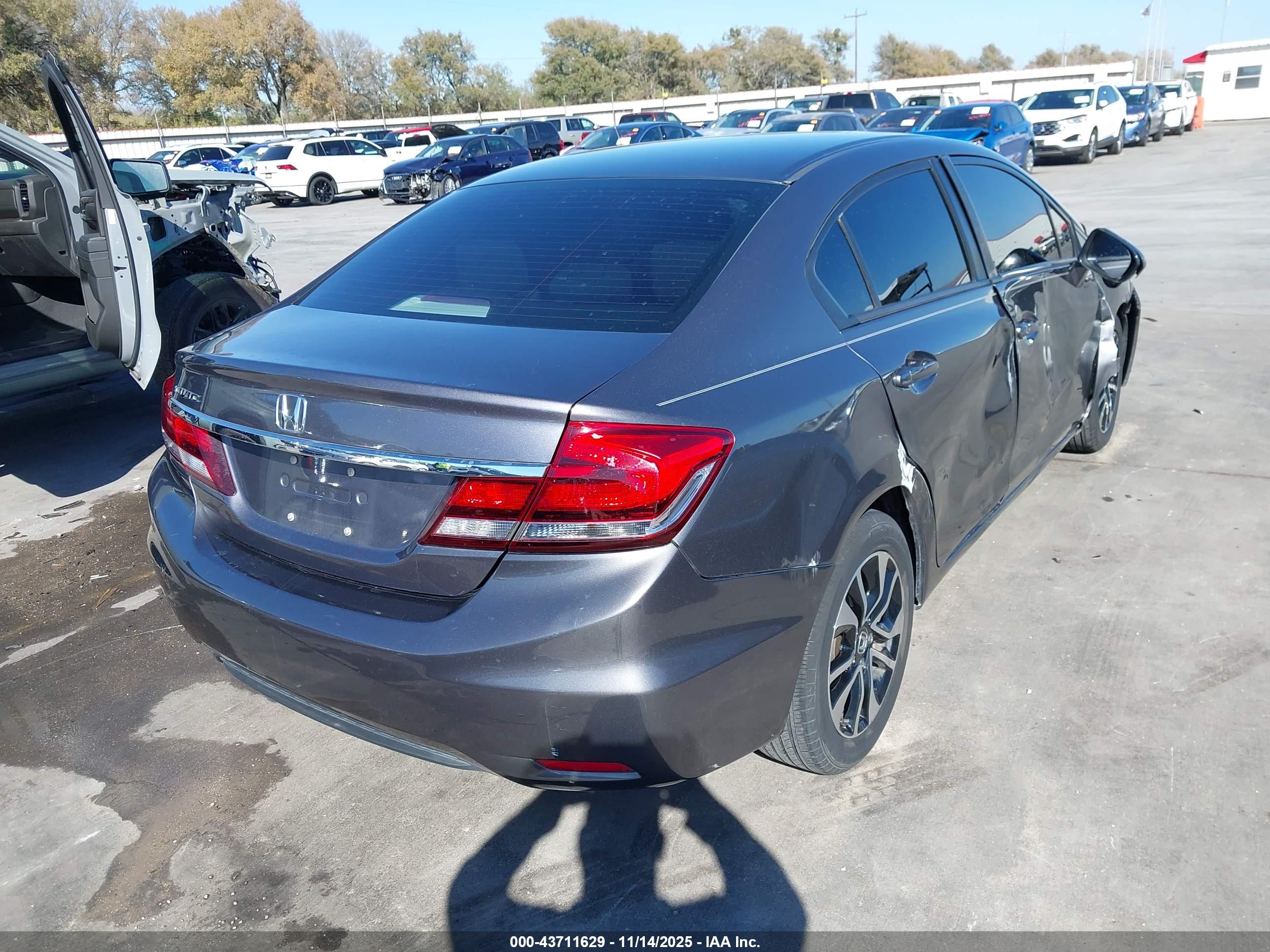 HONDA CIVIC image 4