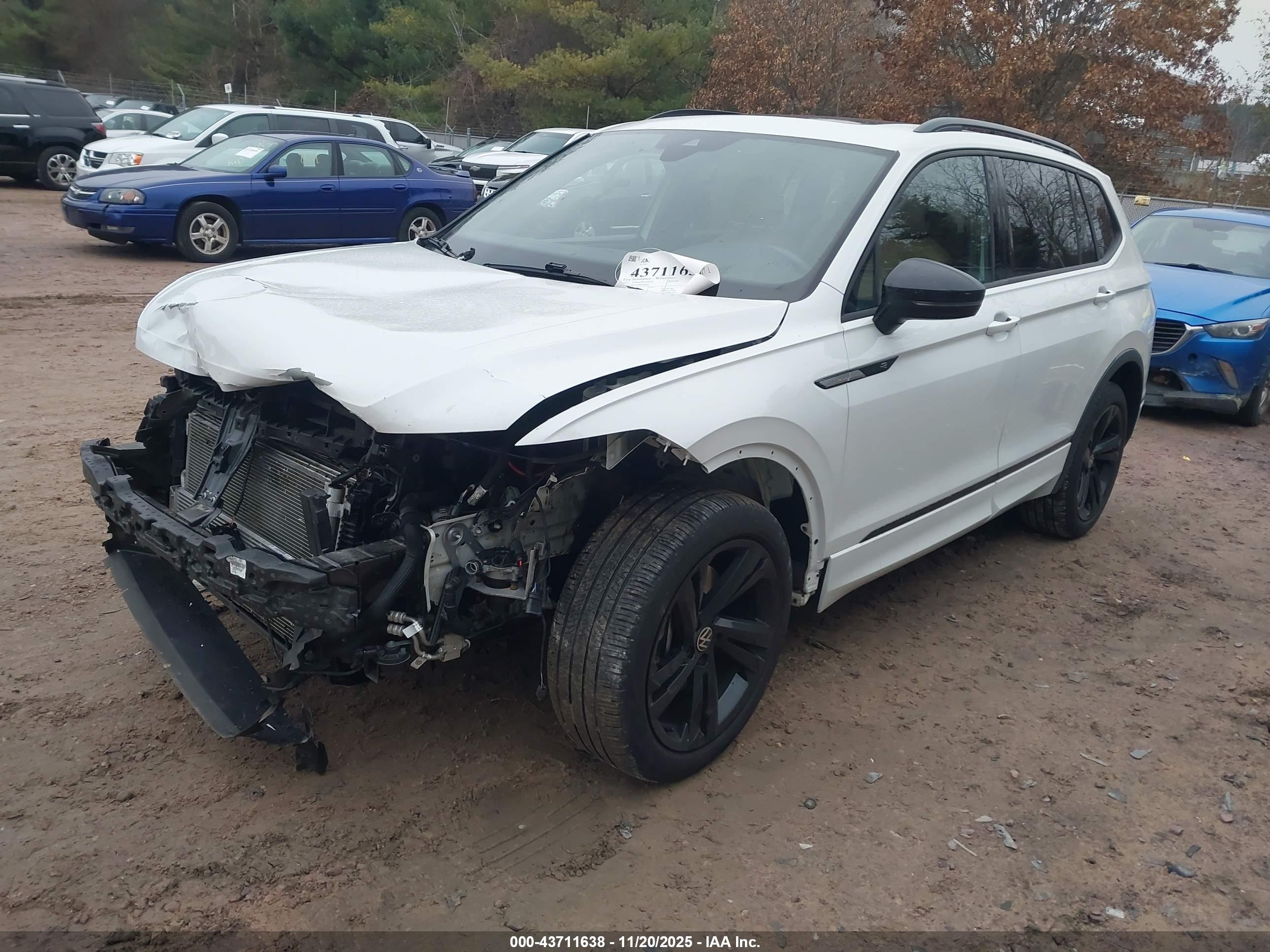 VOLKSWAGEN TIGUAN image 2