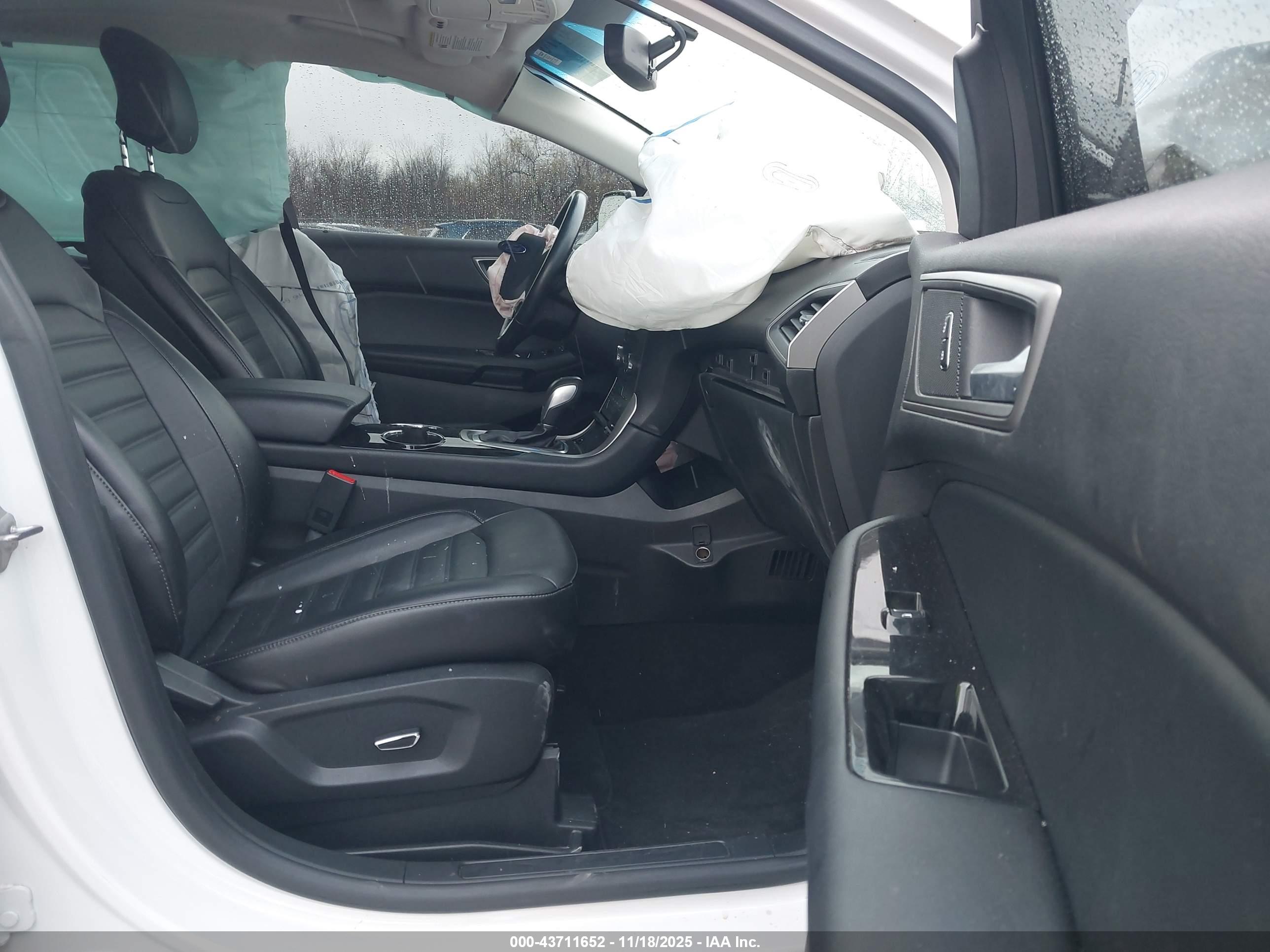 FORD EDGE image 5