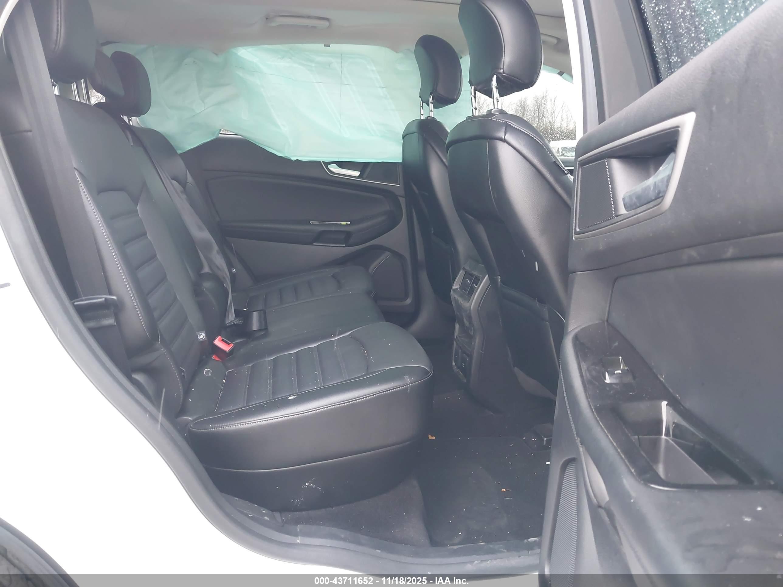 FORD EDGE image 8