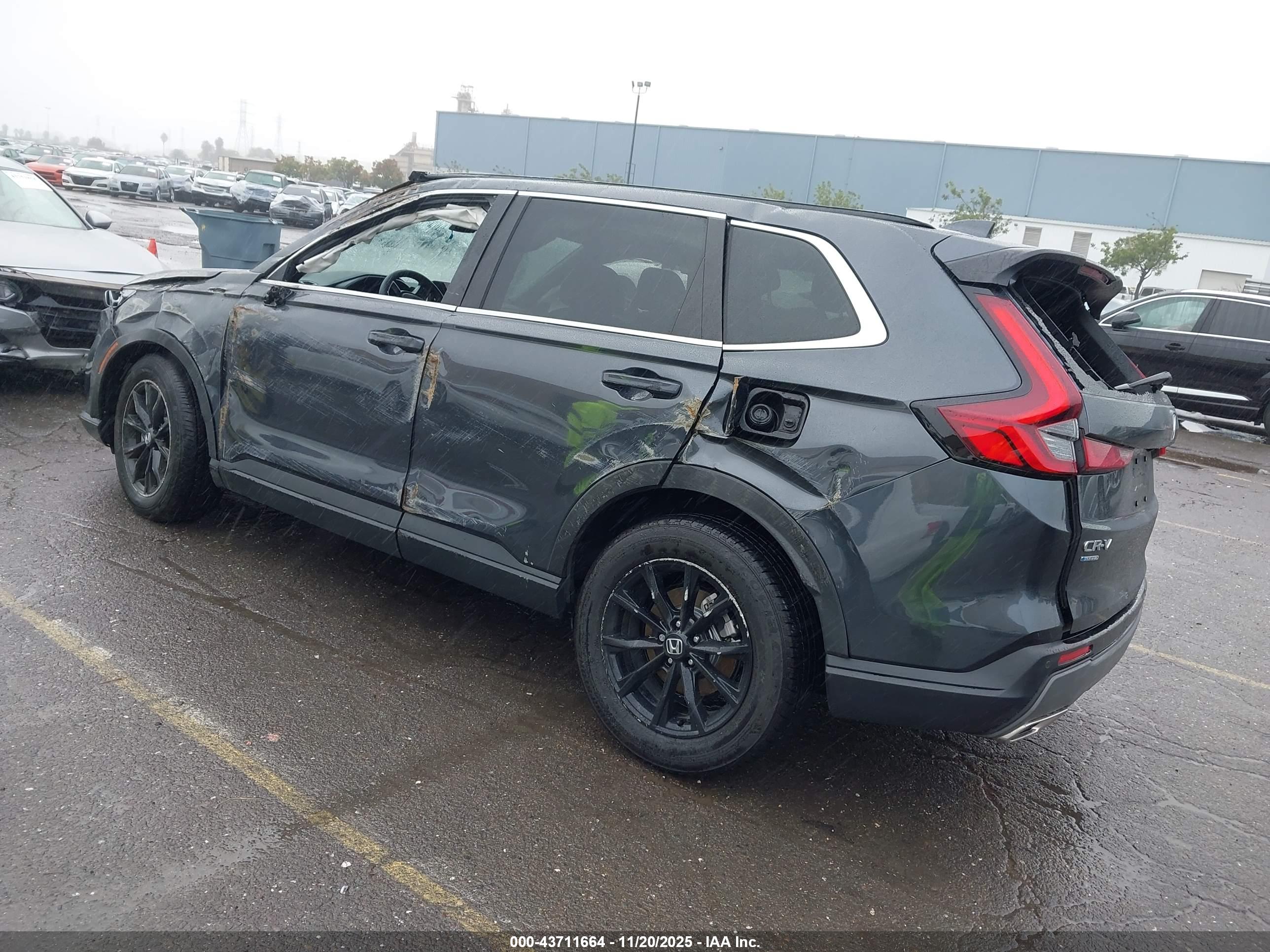 HONDA CR-V image 3