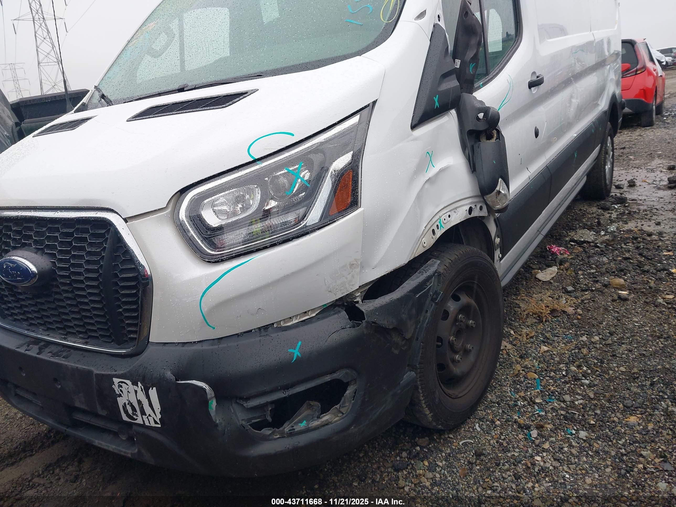 FORD TRANSIT-150 image 6