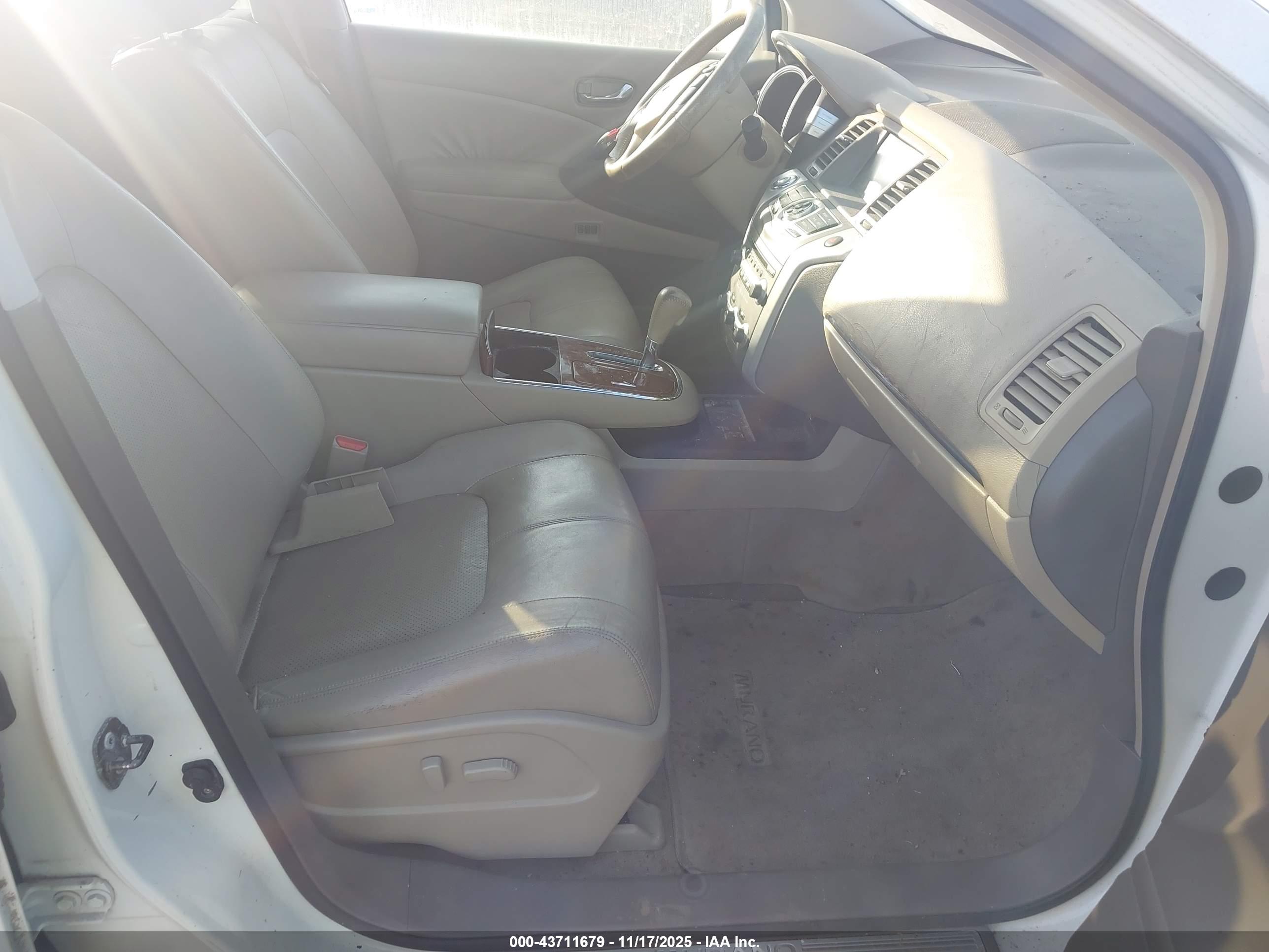 NISSAN MURANO image 5
