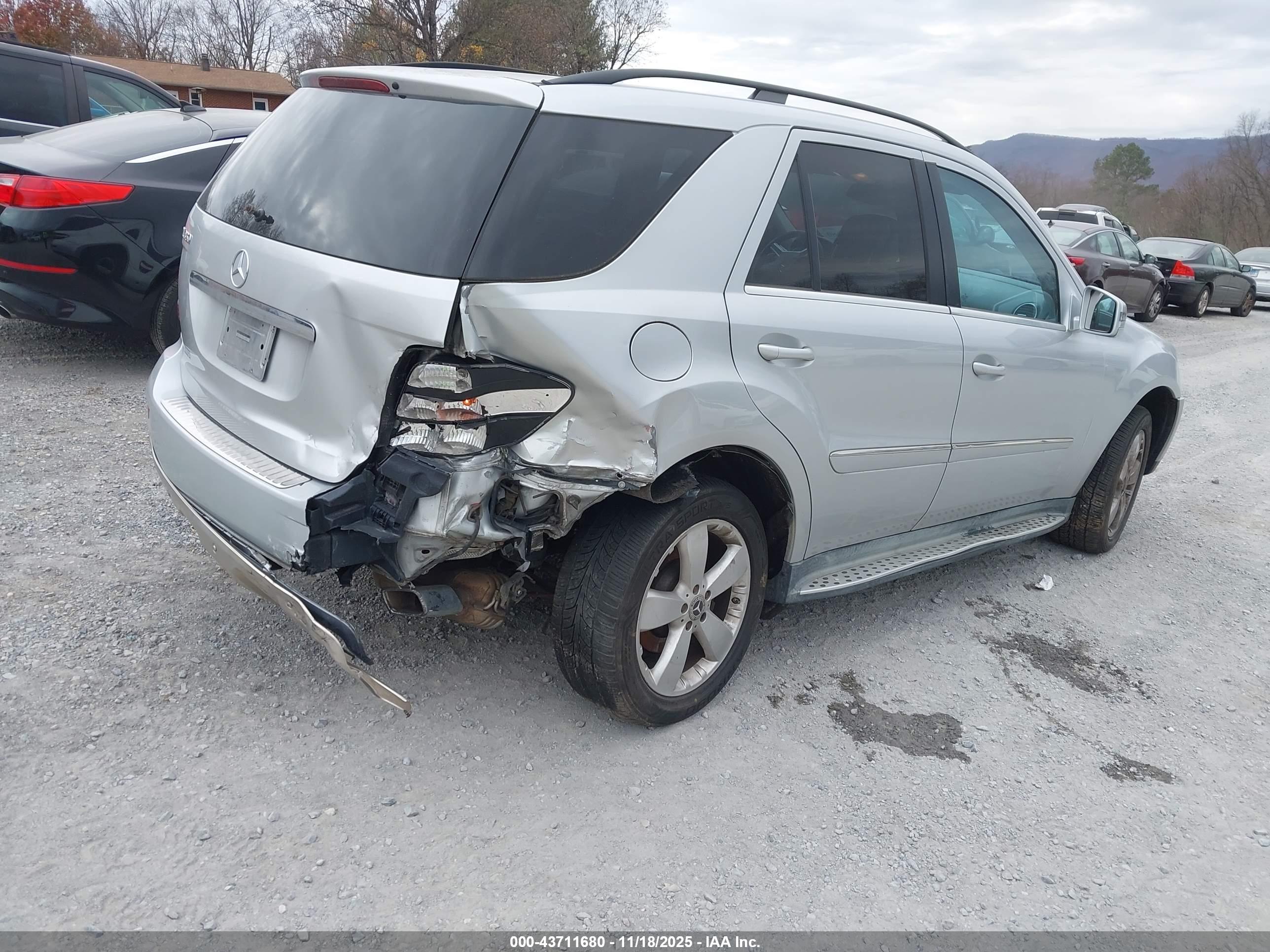 MERCEDES-BENZ ML image 4