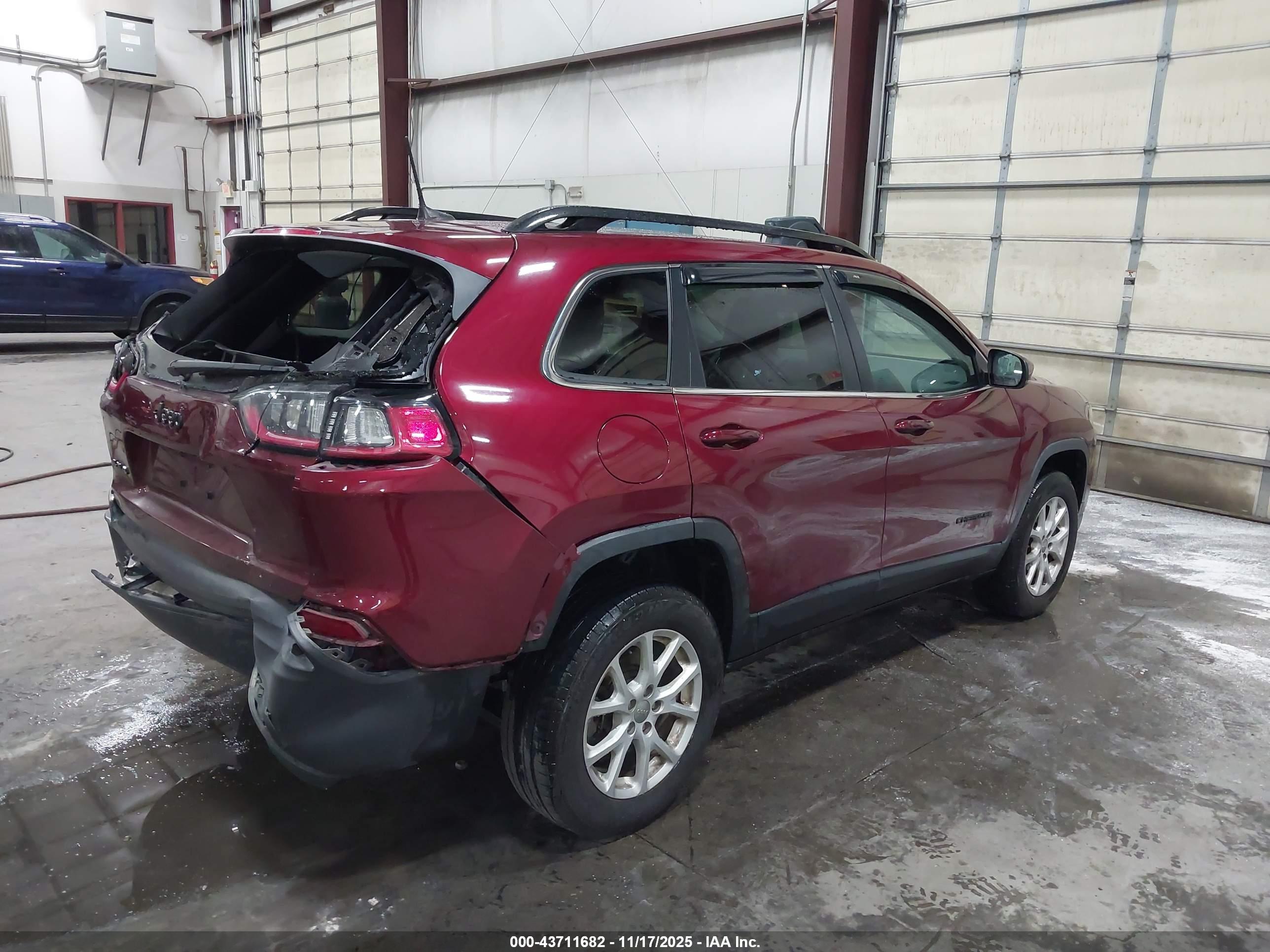 JEEP CHEROKEE image 4