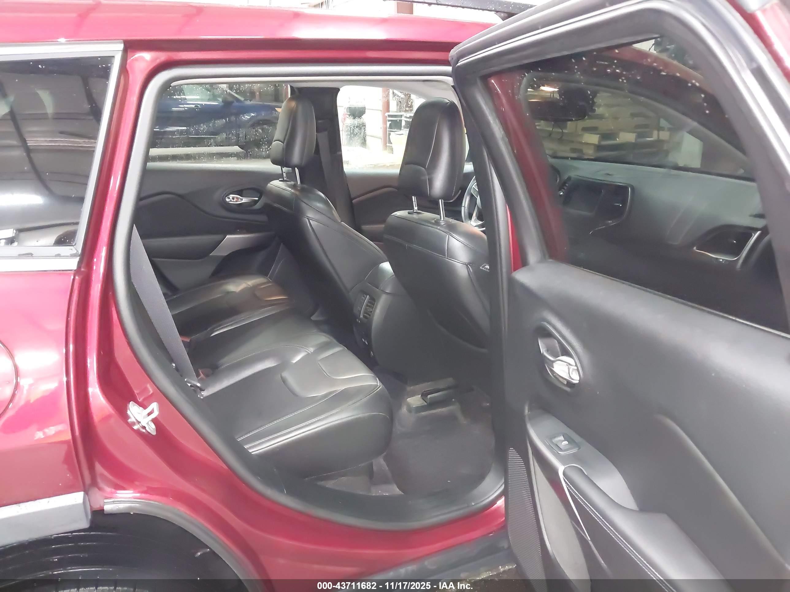 JEEP CHEROKEE image 8