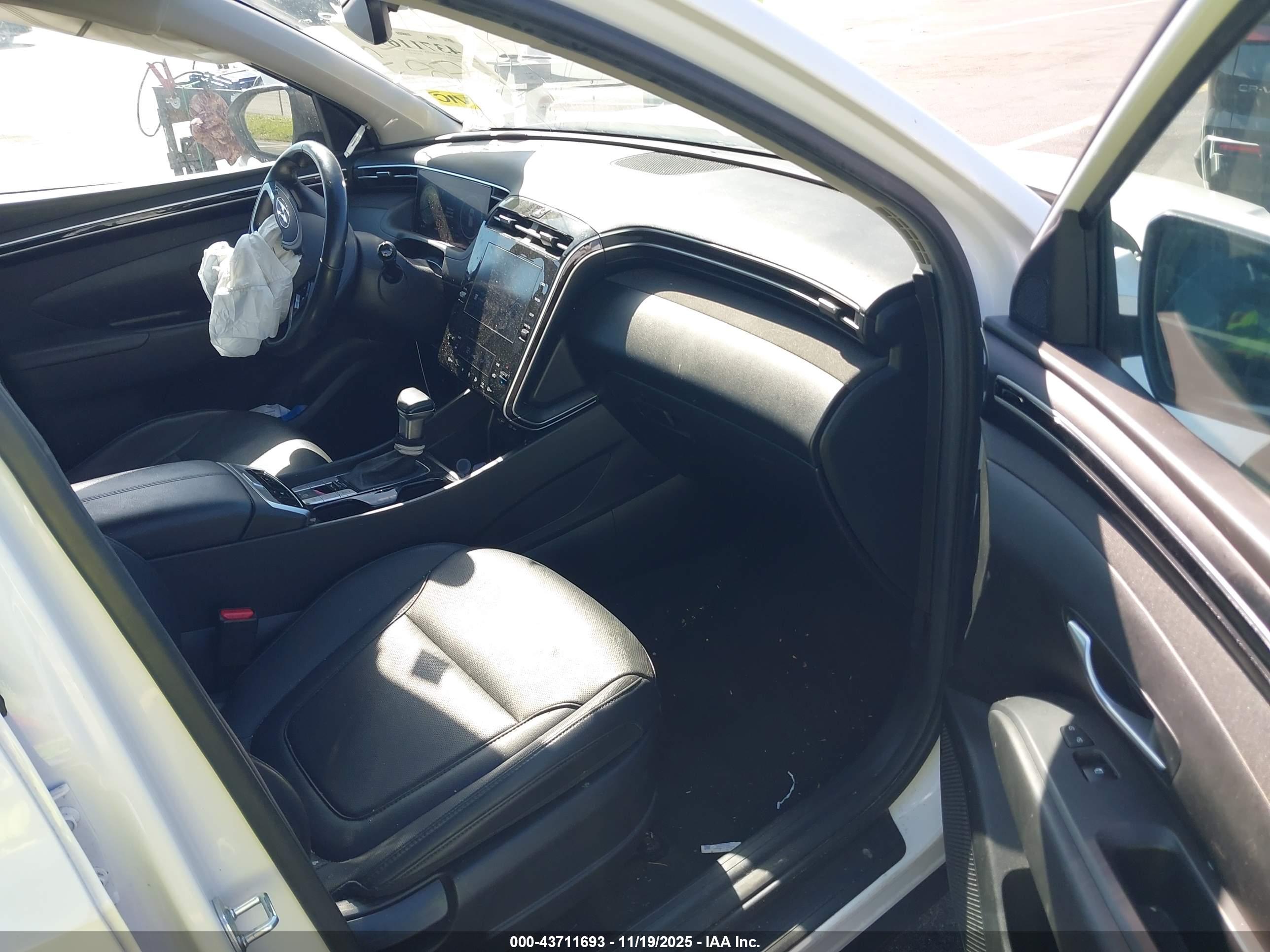 HYUNDAI TUCSON image 5