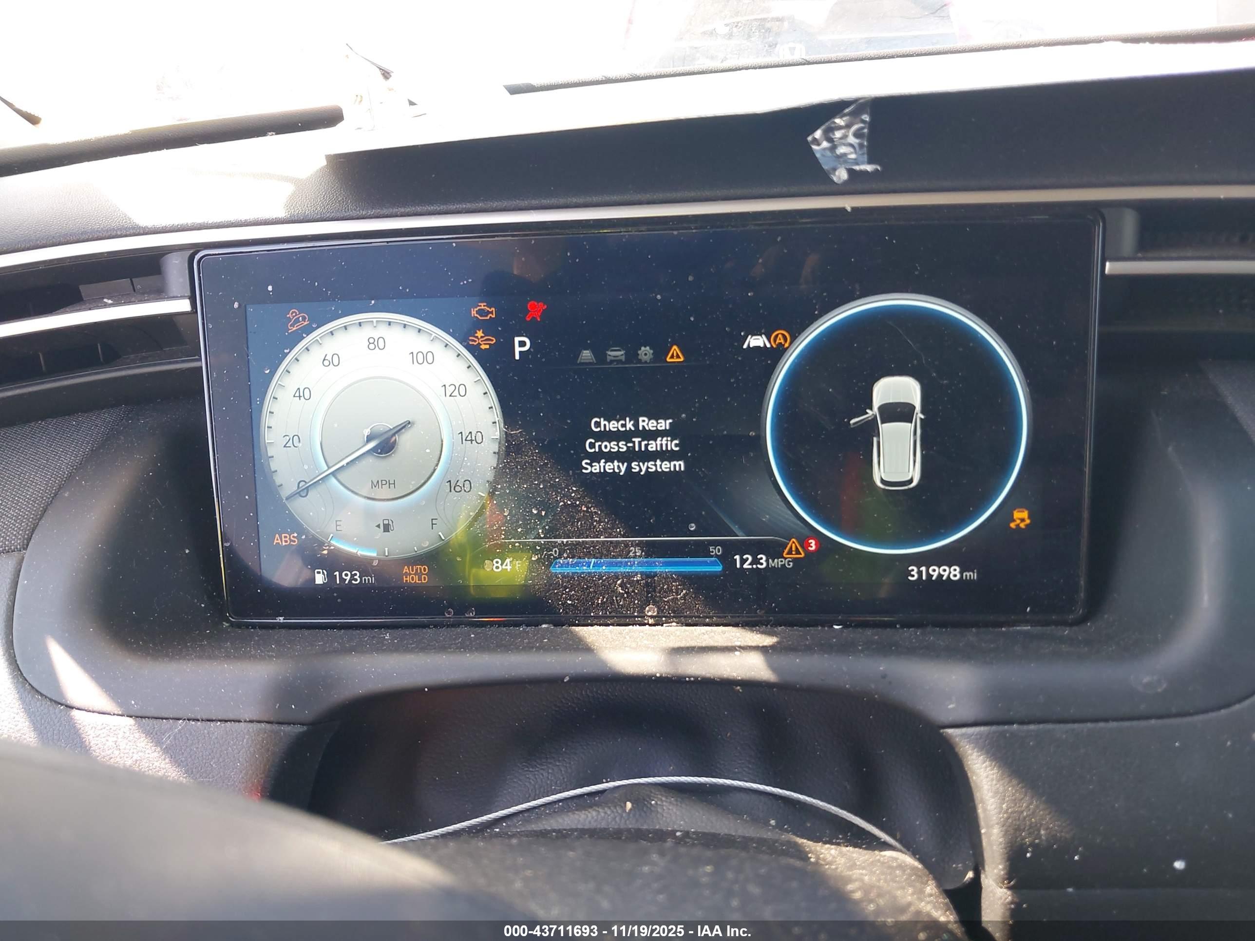 HYUNDAI TUCSON image 7