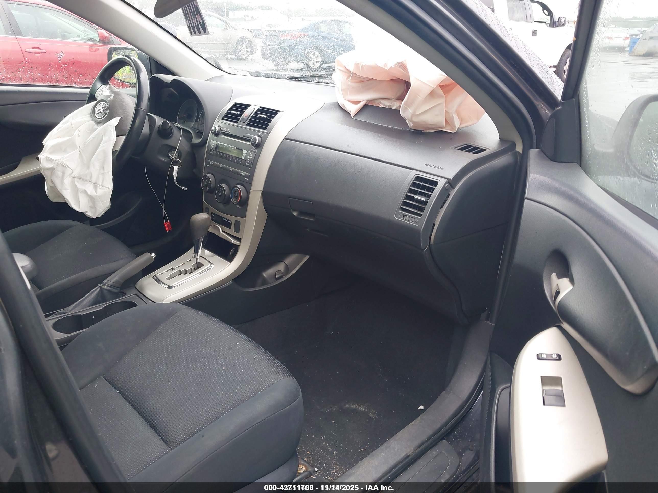 TOYOTA COROLLA image 5