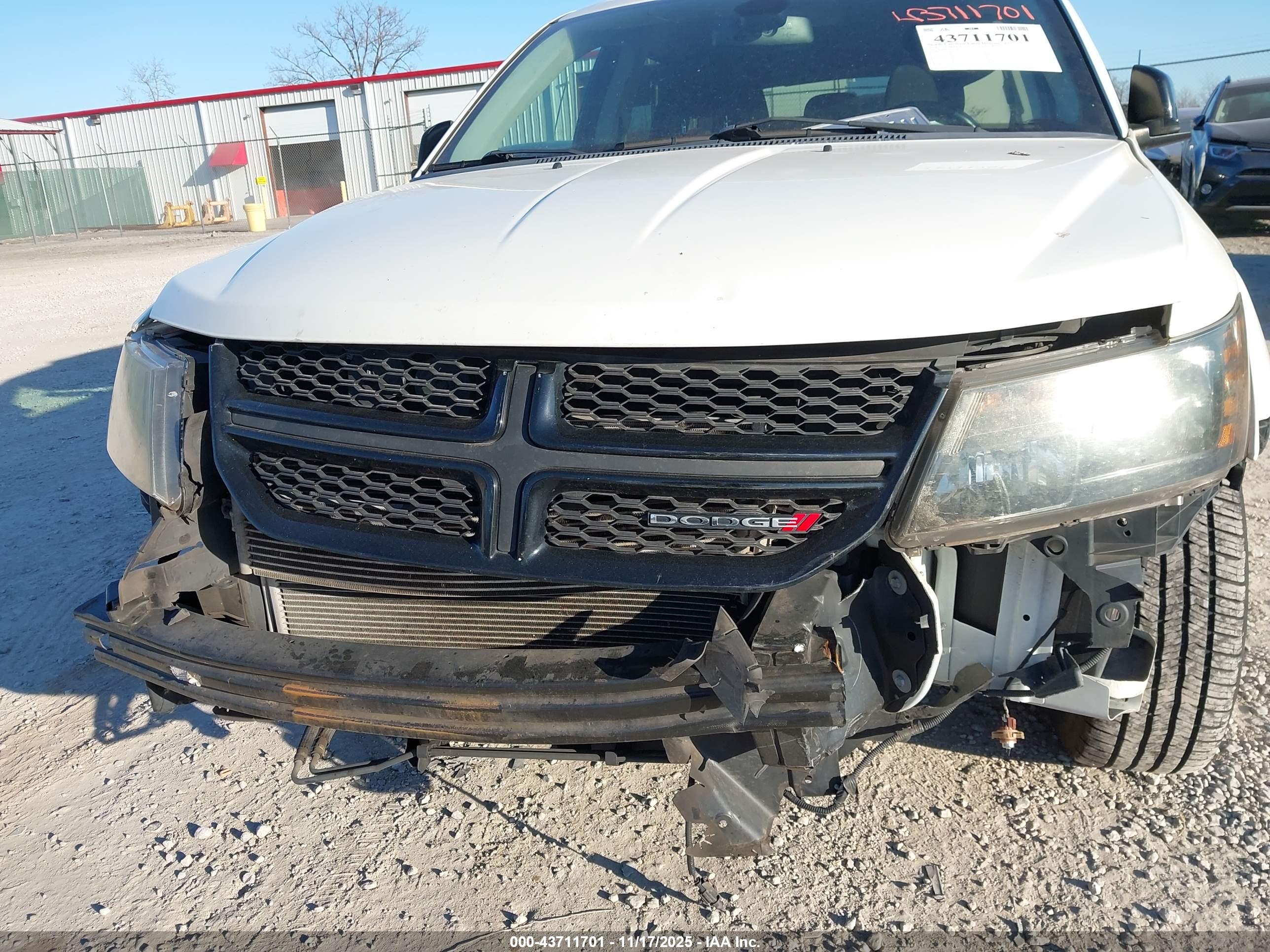 DODGE JOURNEY image 6