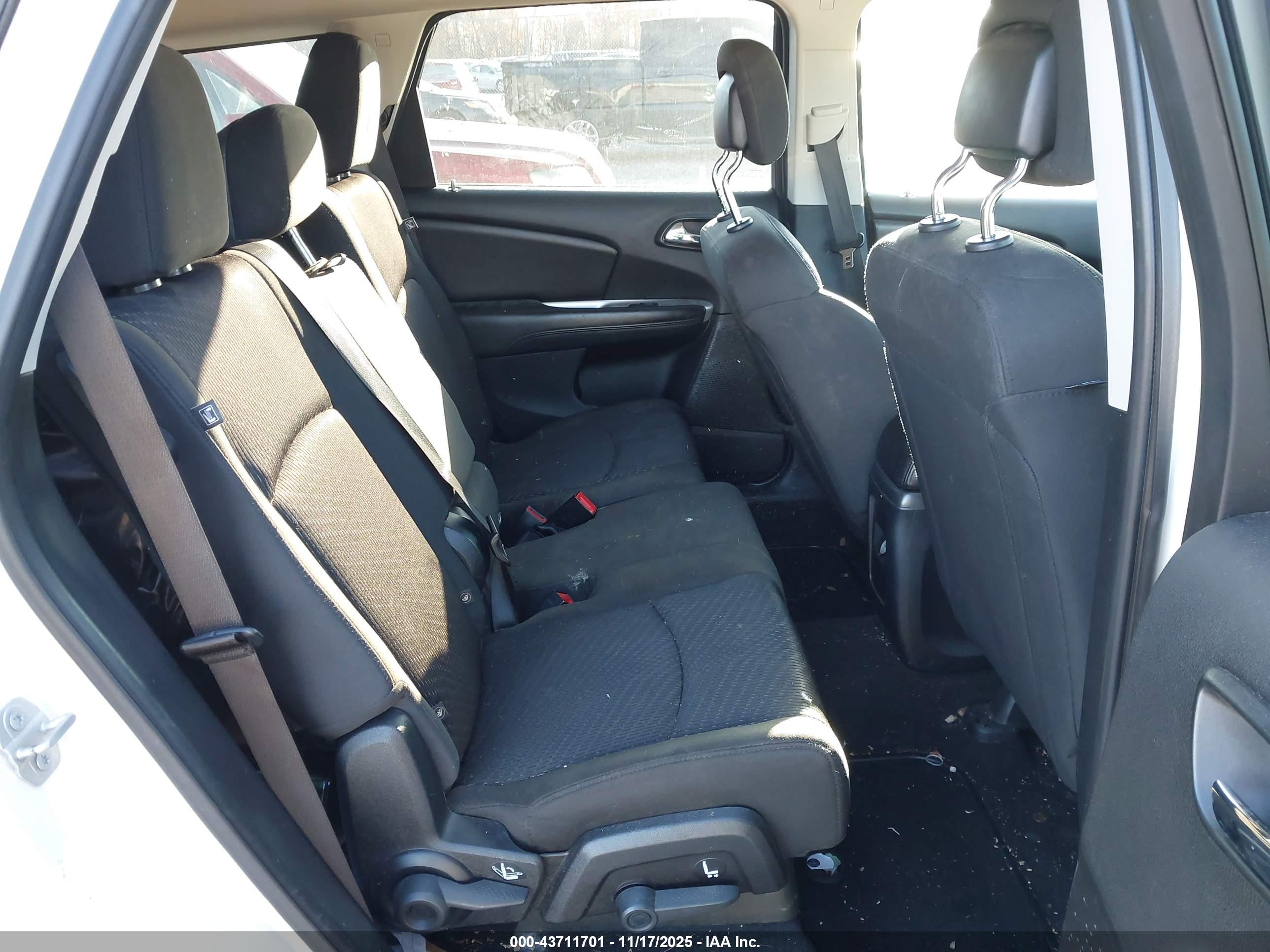 DODGE JOURNEY image 8