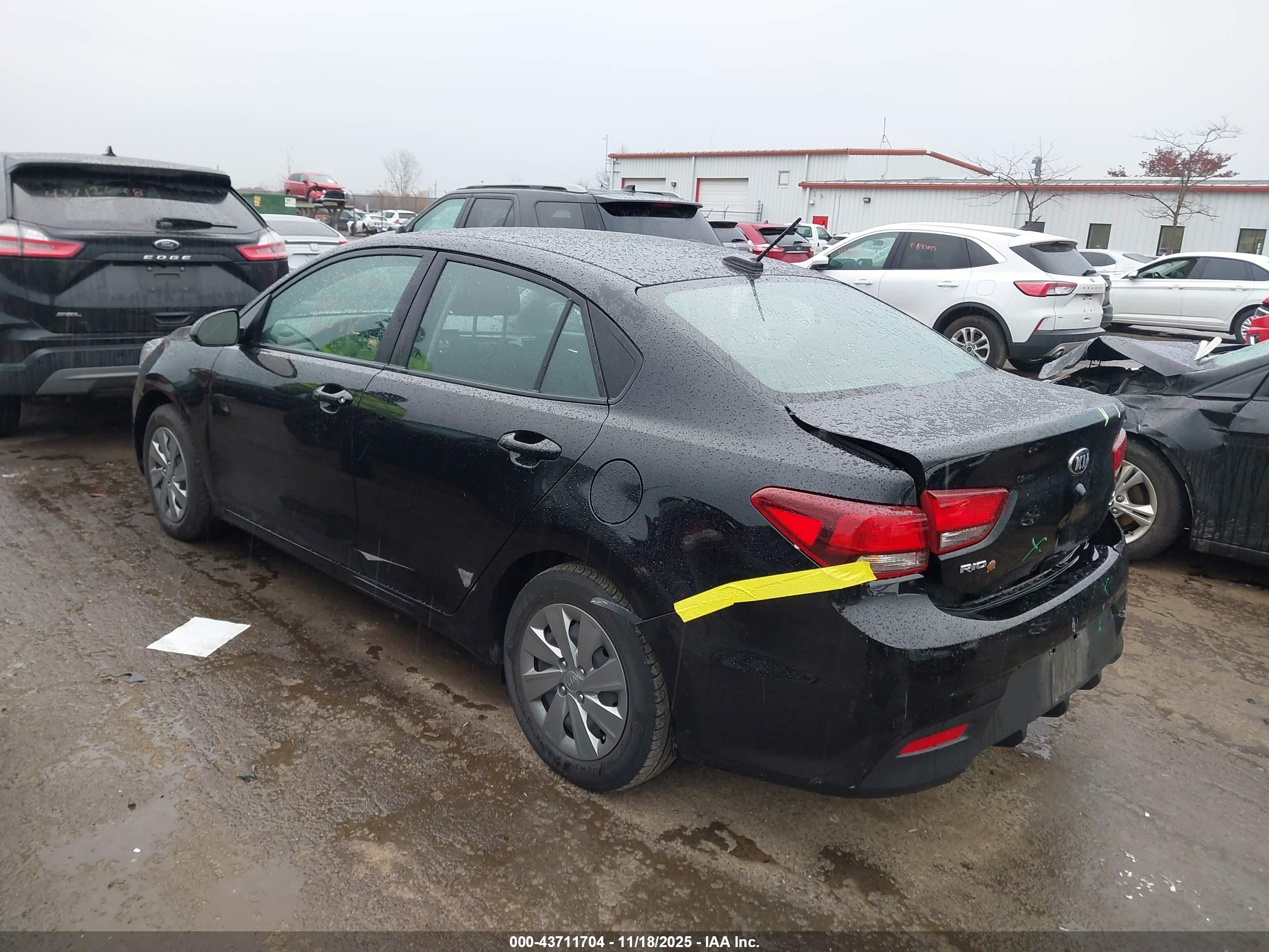 KIA RIO image 3