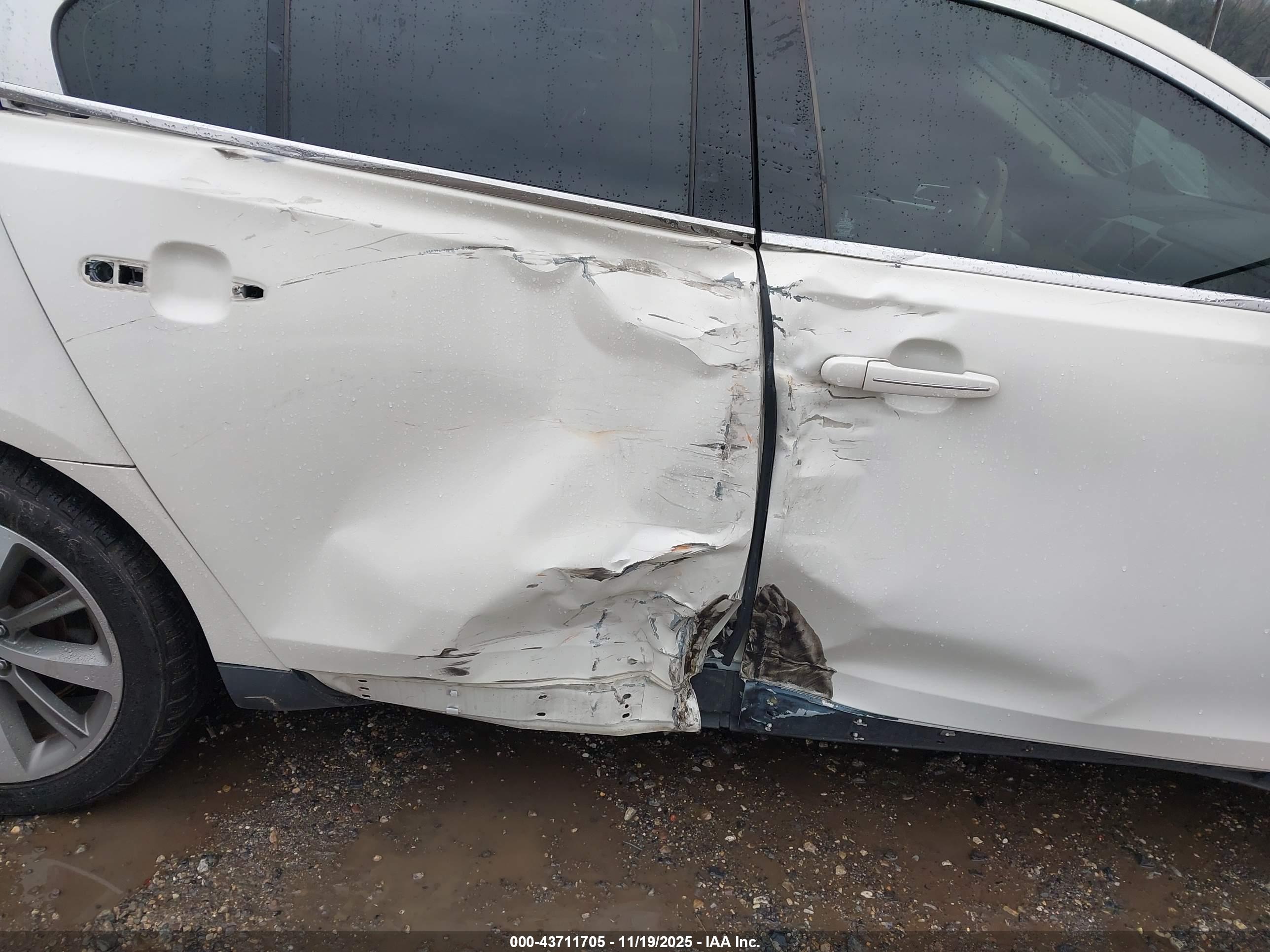 LINCOLN MKS image 6