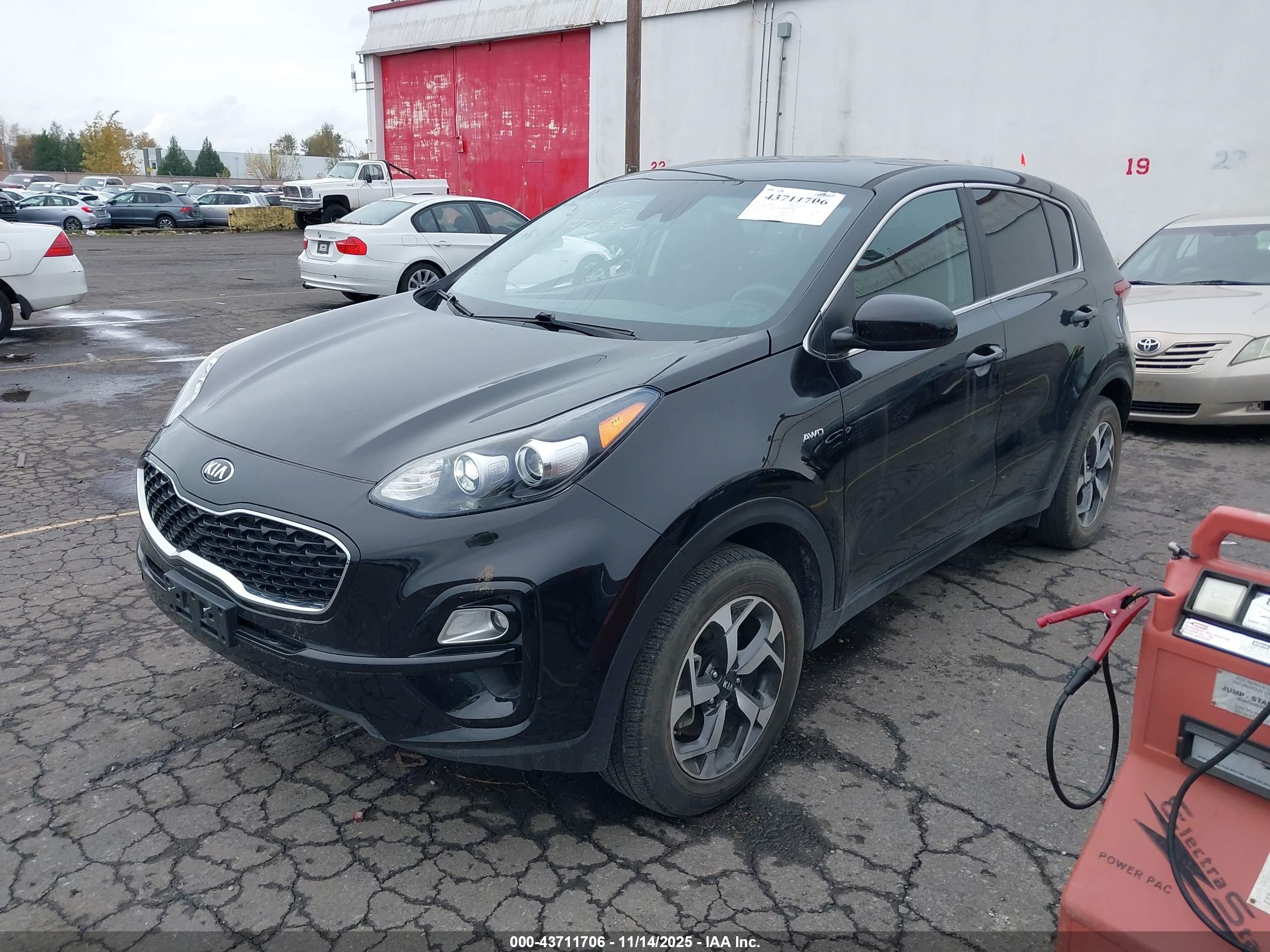 KIA SPORTAGE image 2