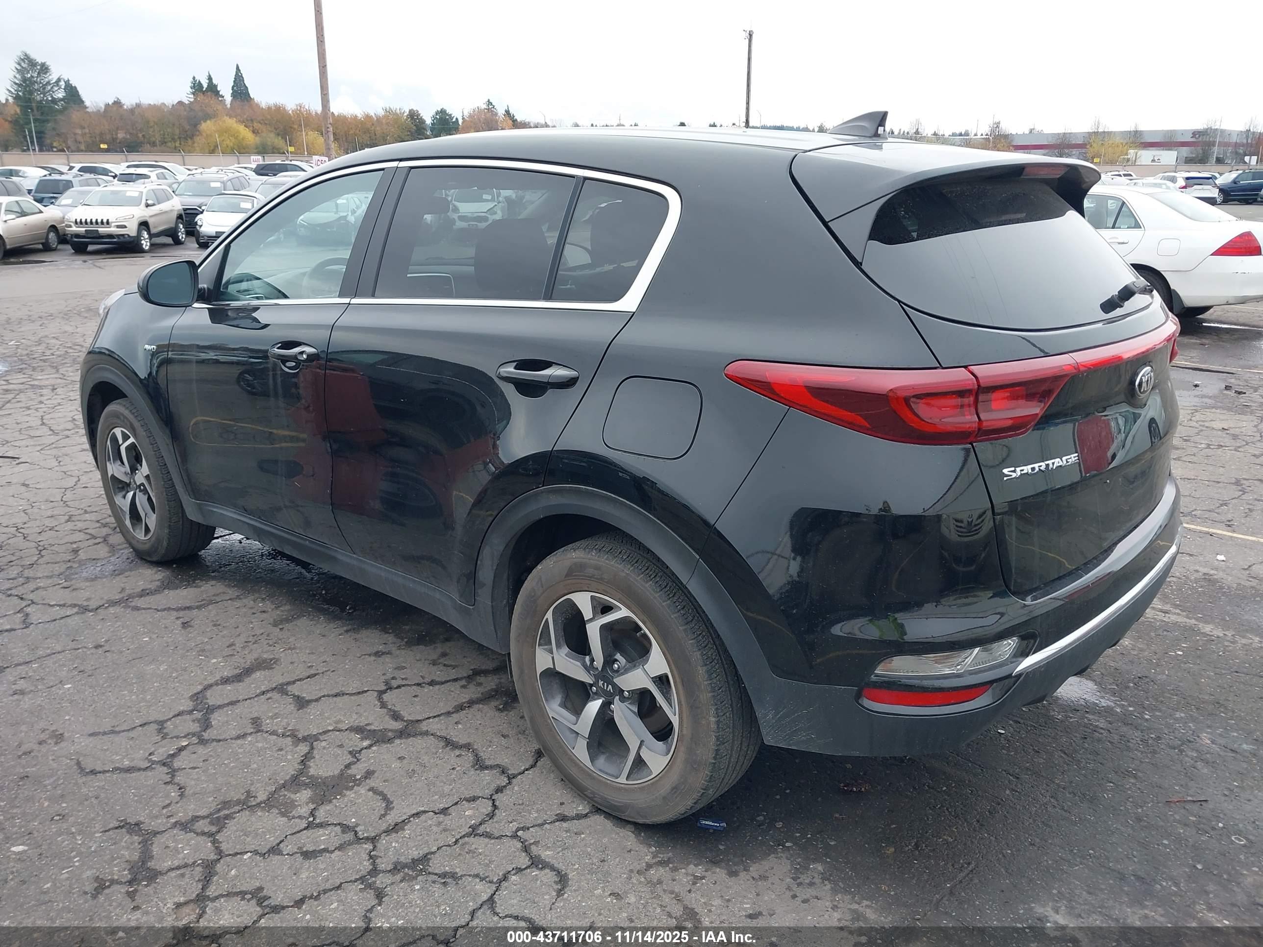 KIA SPORTAGE image 3