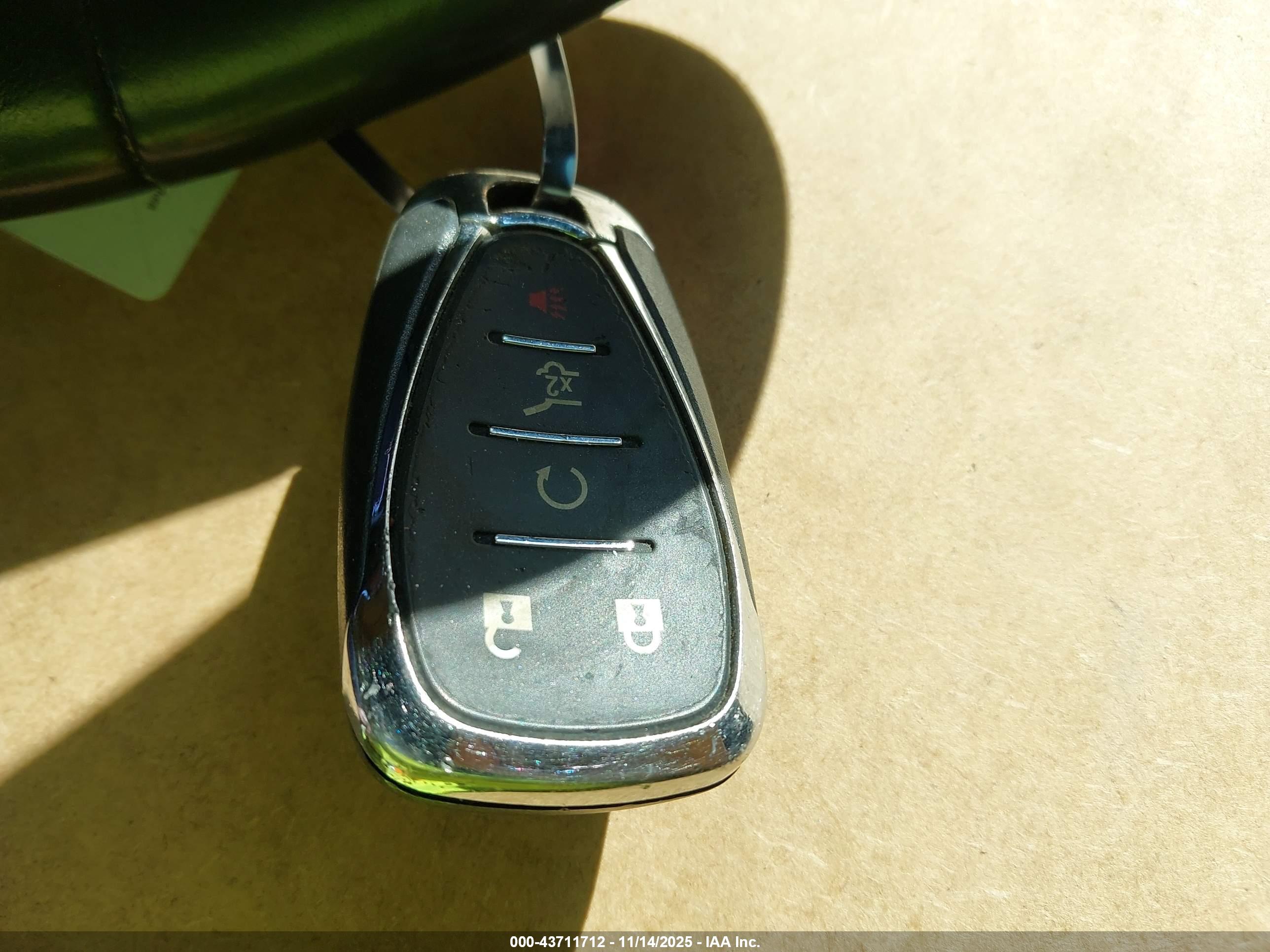 CHEVROLET EQUINOX image 11