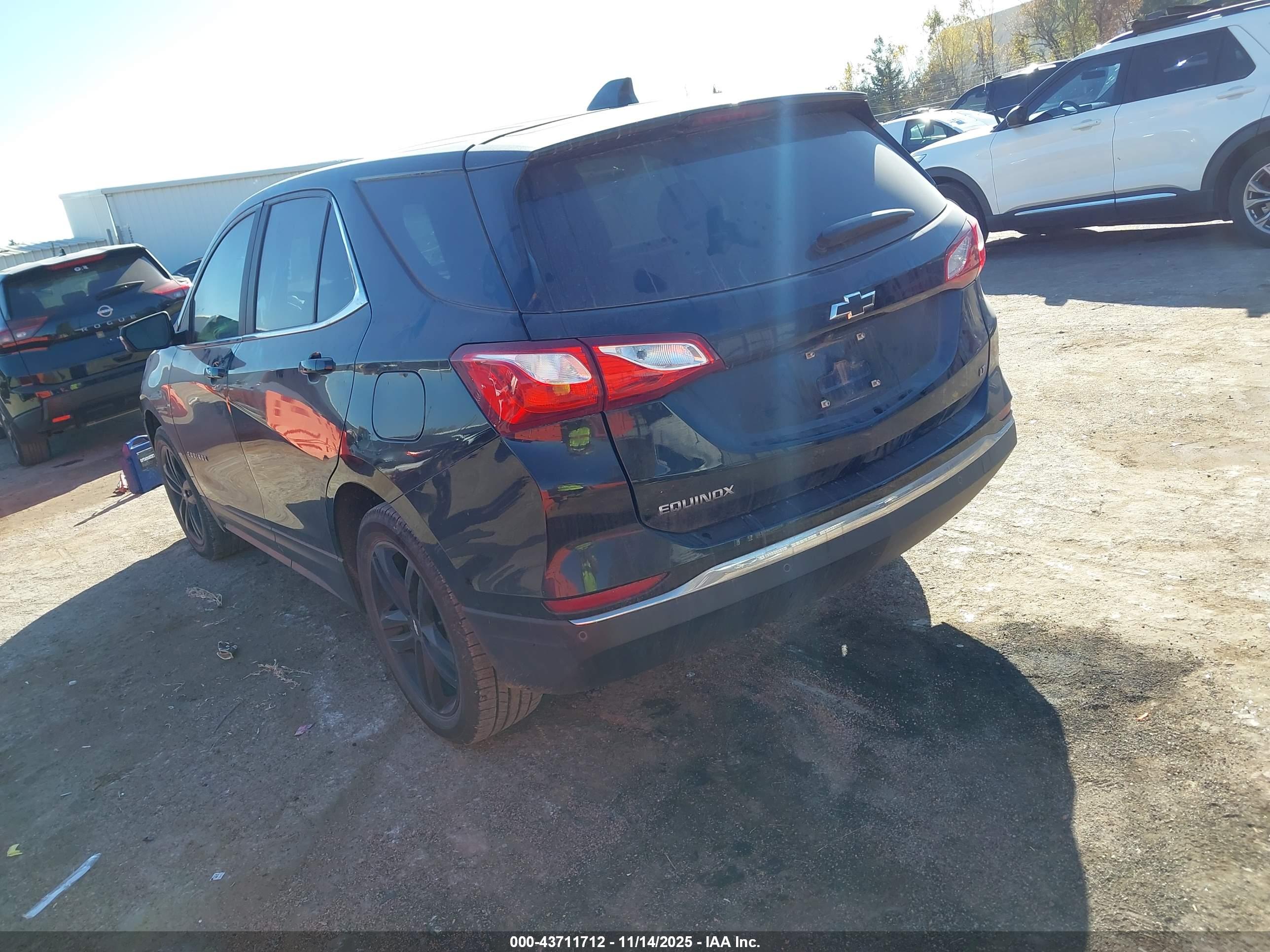 CHEVROLET EQUINOX image 3