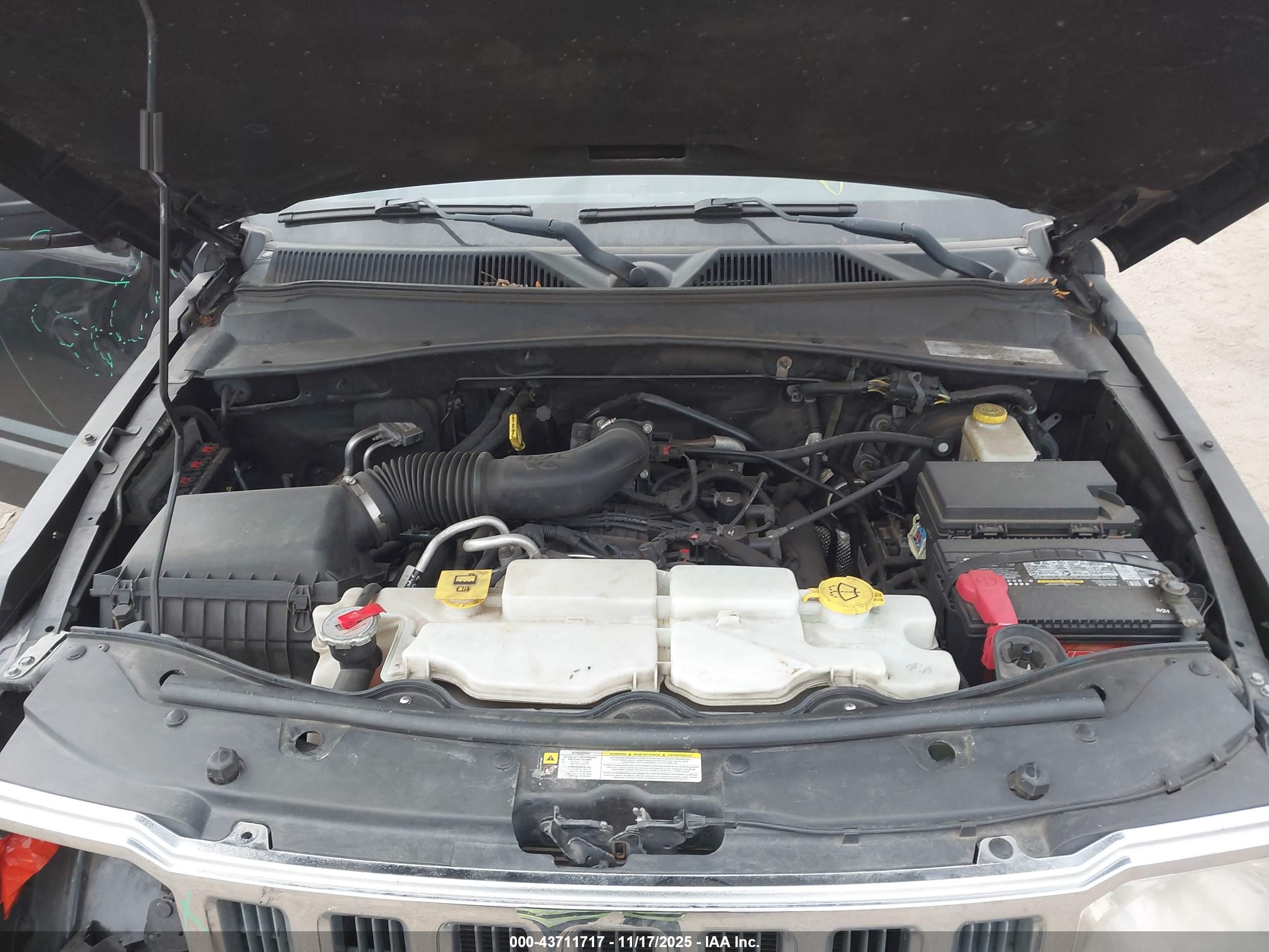 JEEP LIBERTY image 10