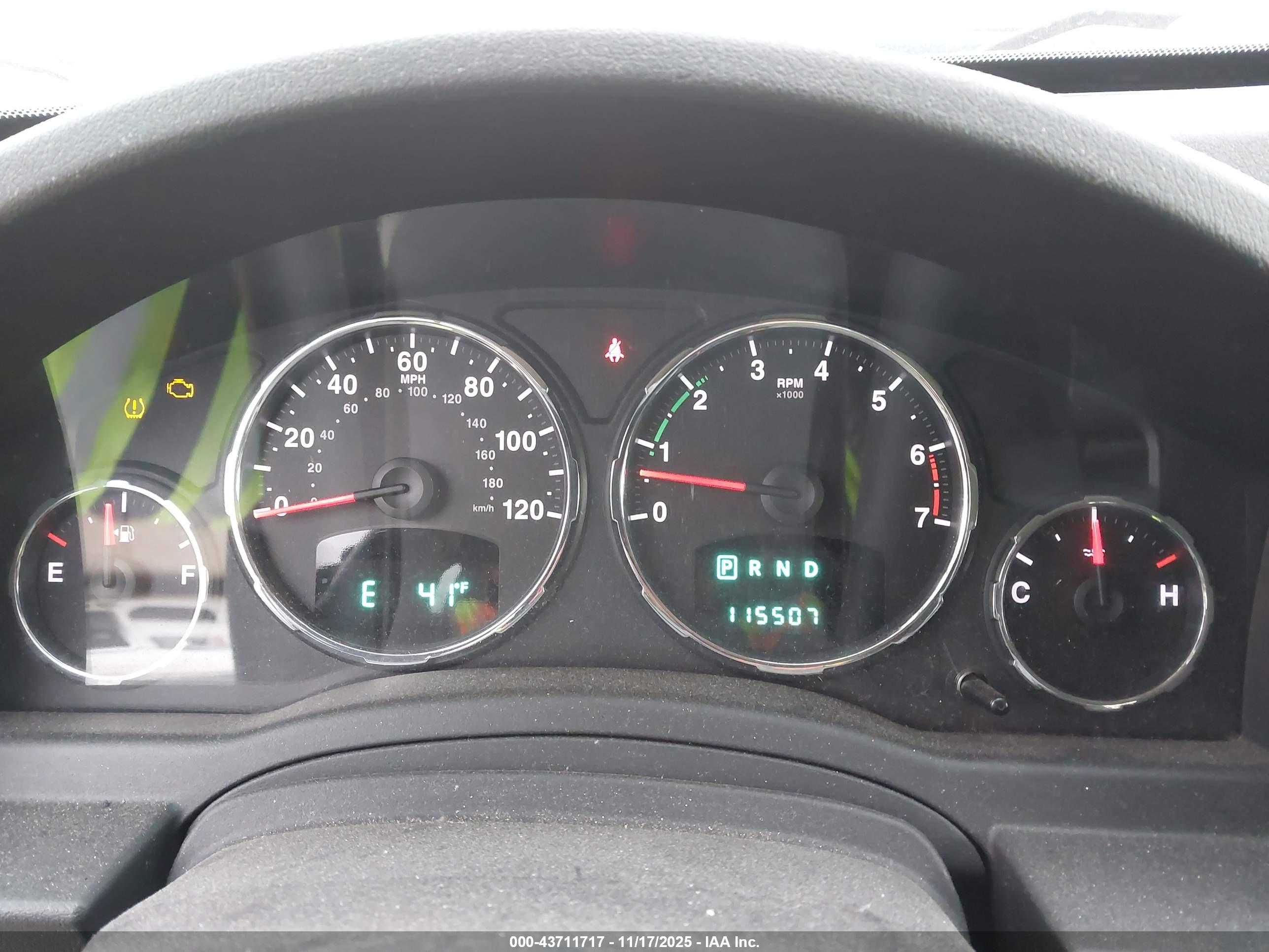JEEP LIBERTY image 7