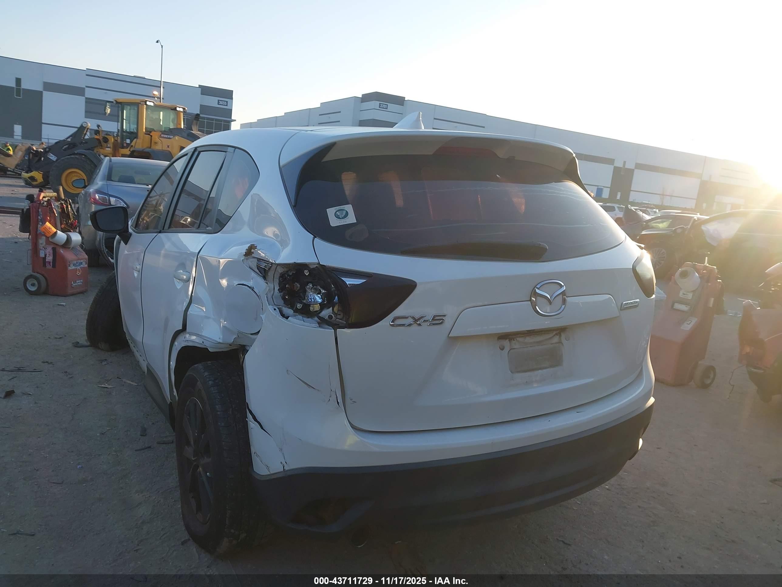 MAZDA CX-5 image 3