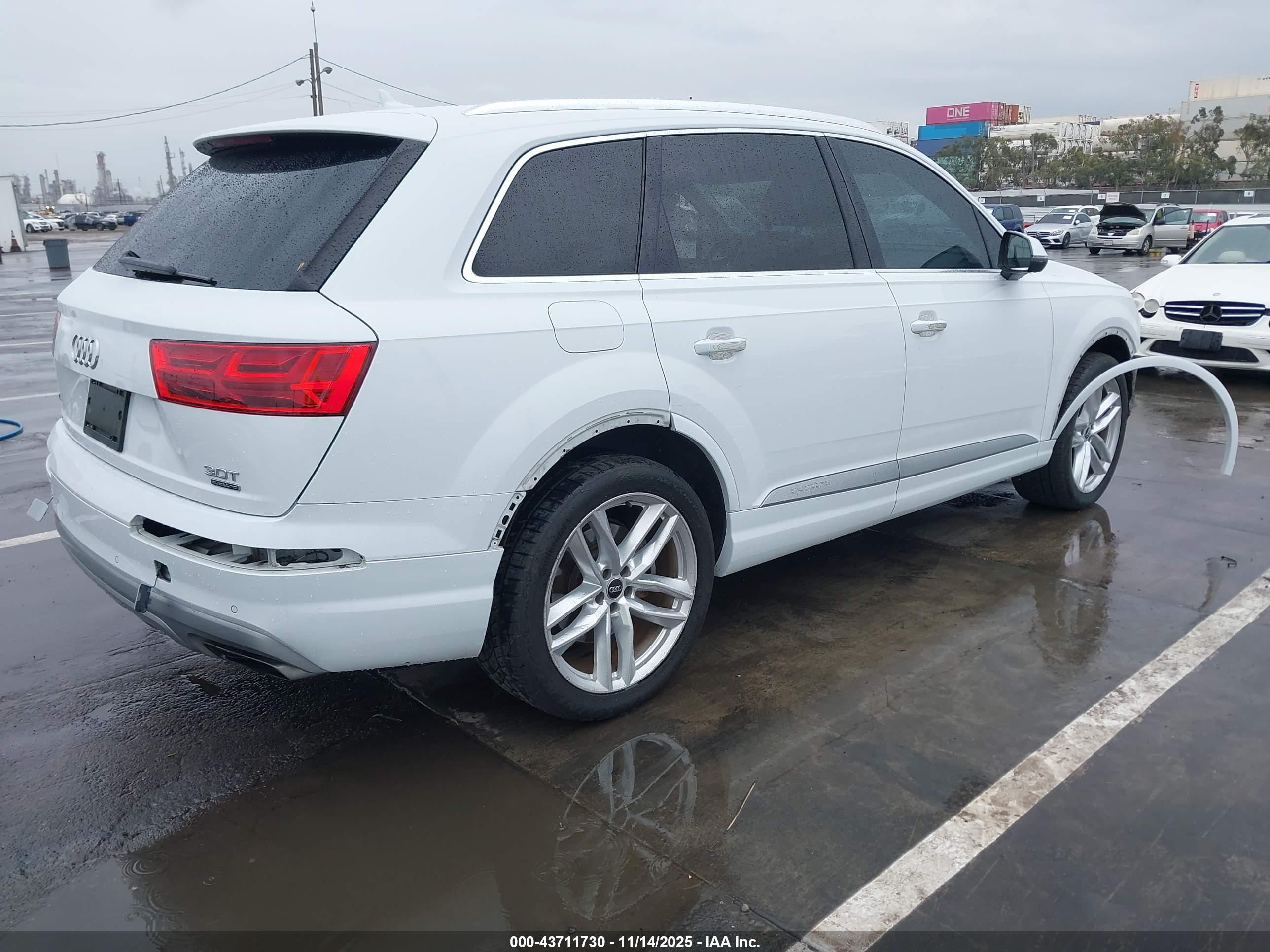 AUDI Q7 image 4
