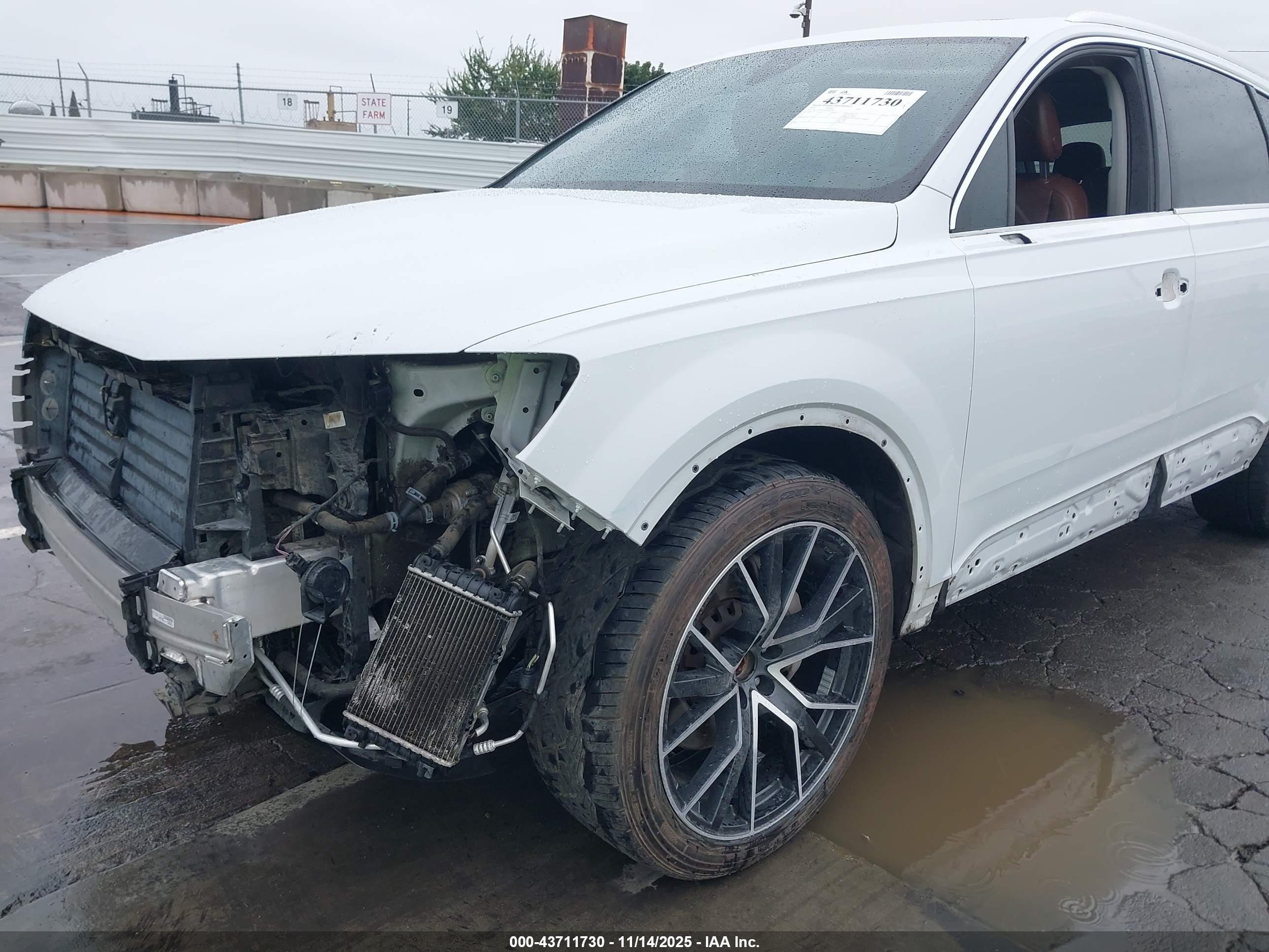 AUDI Q7 image 6
