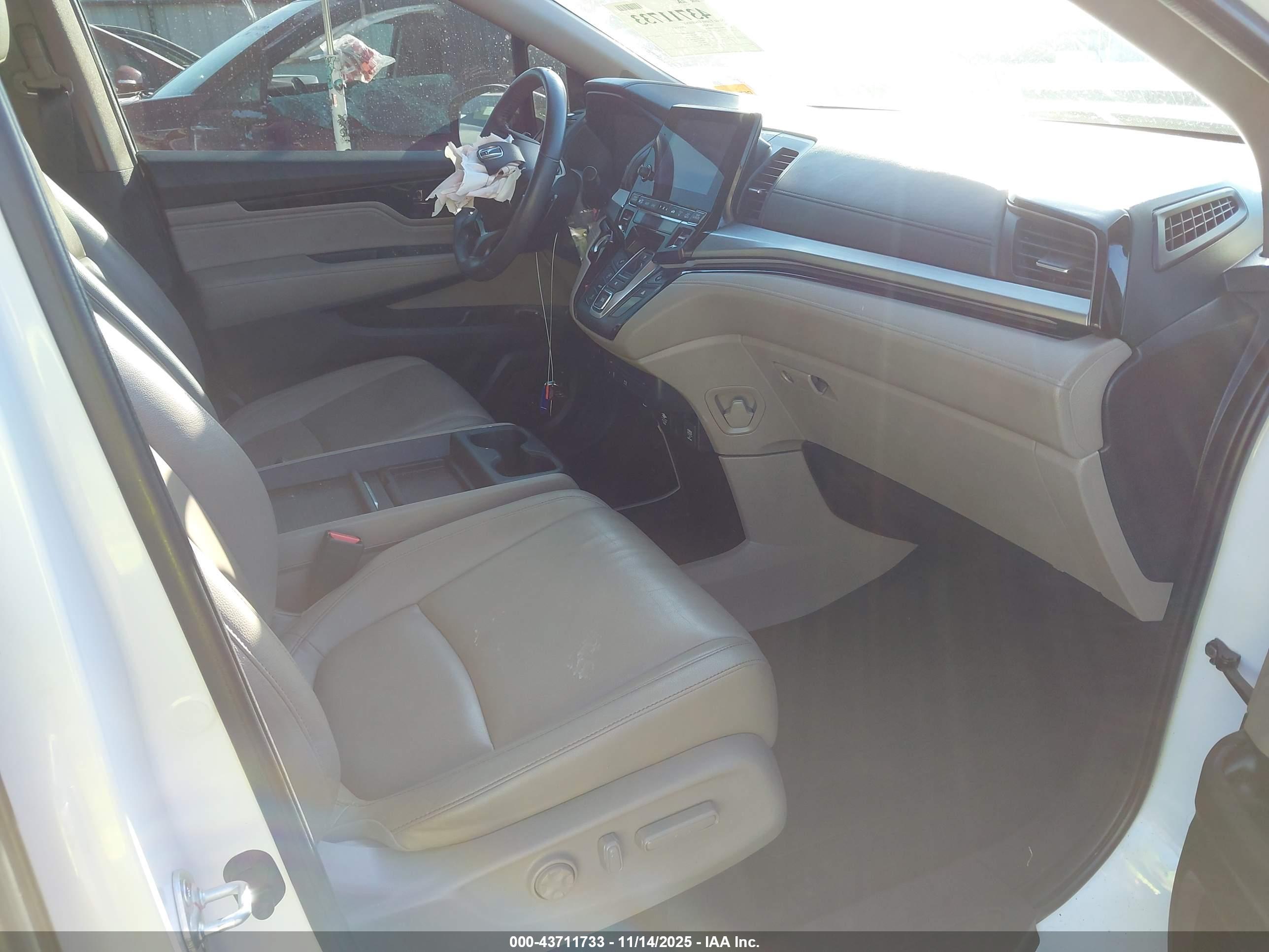 HONDA ODYSSEY image 5