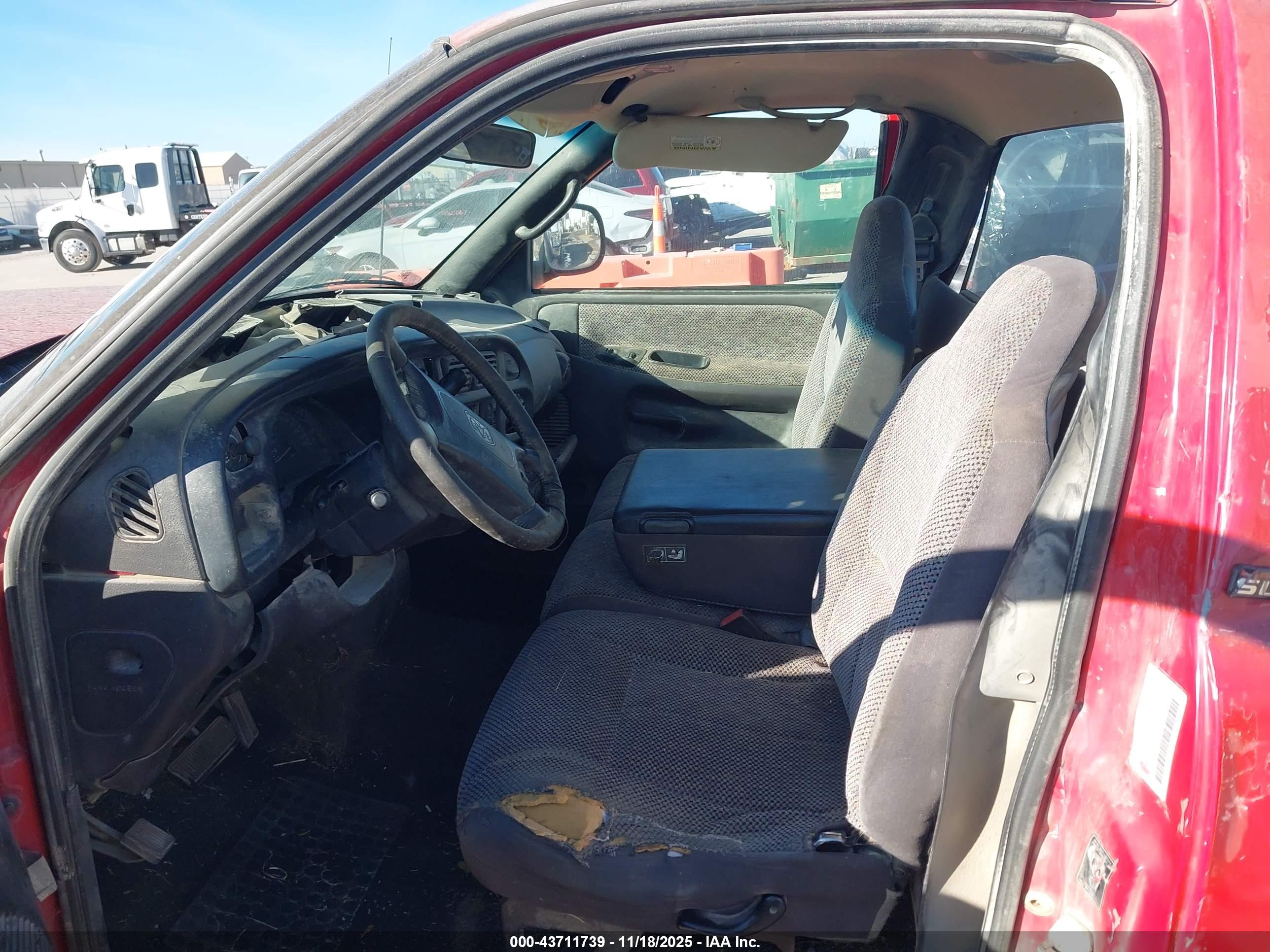 DODGE RAM image 5