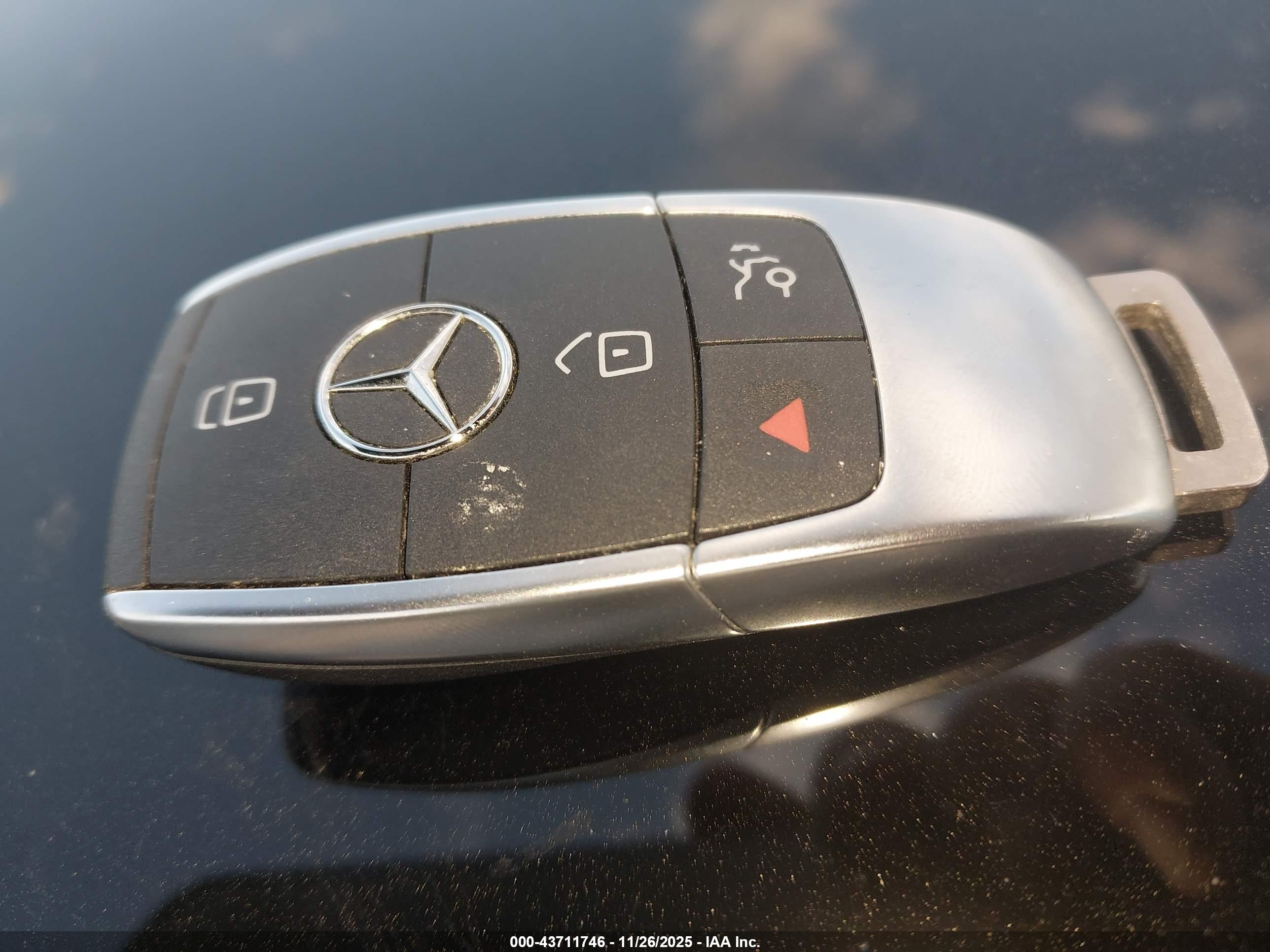 MERCEDES-BENZ C image 11