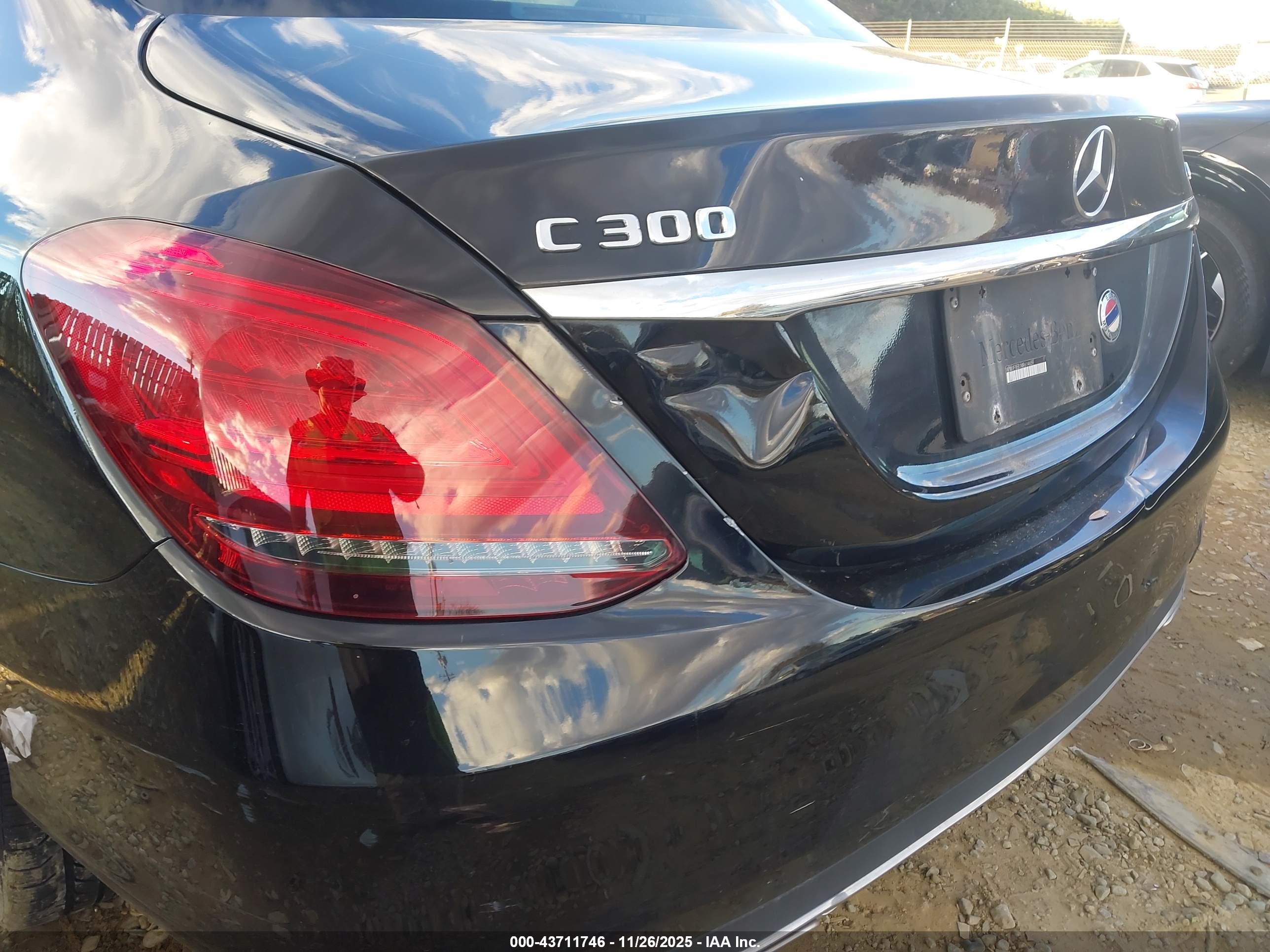 MERCEDES-BENZ C image 6
