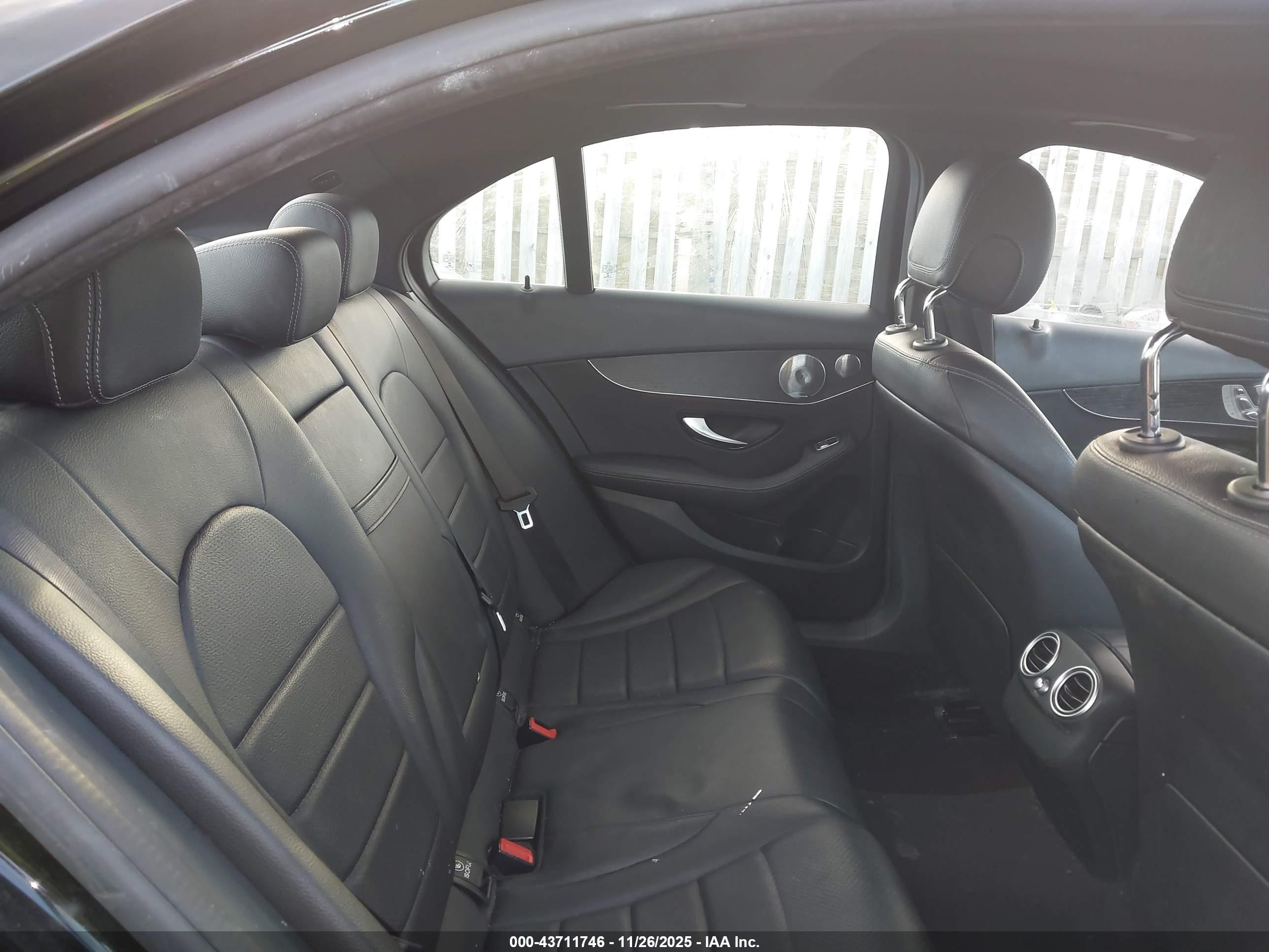 MERCEDES-BENZ C image 8