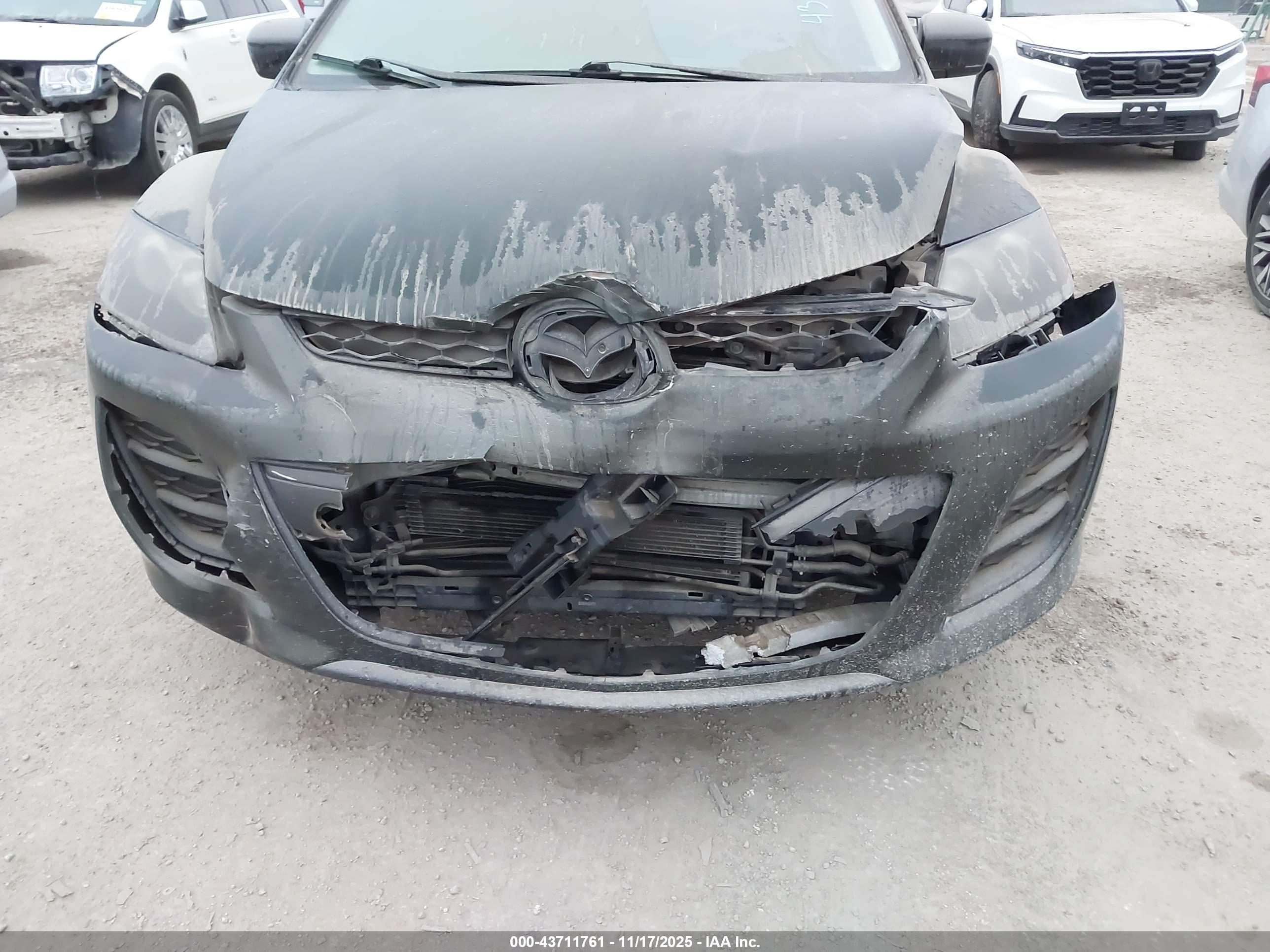 MAZDA CX-7 image 6