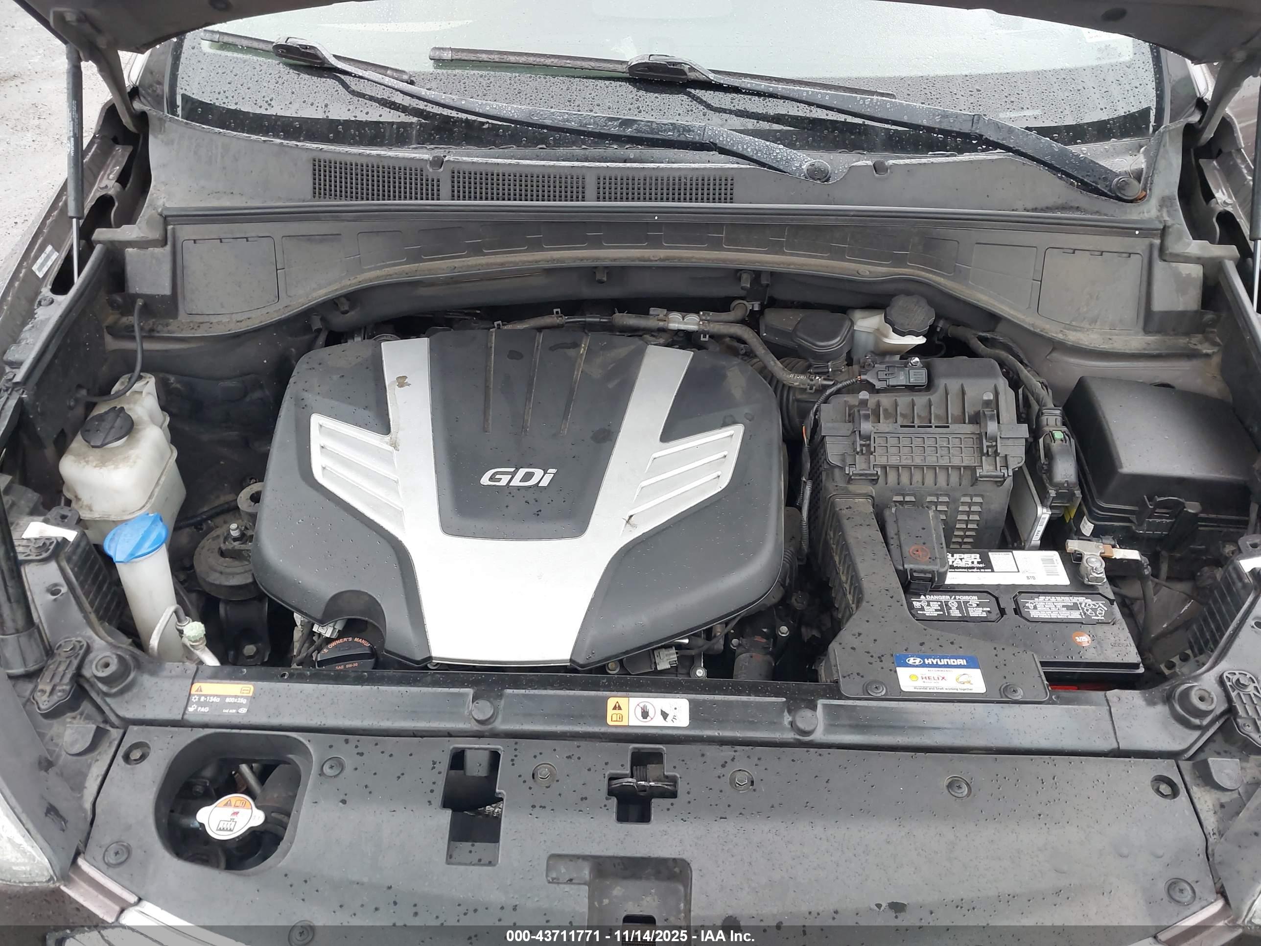 HYUNDAI SANTA image 10