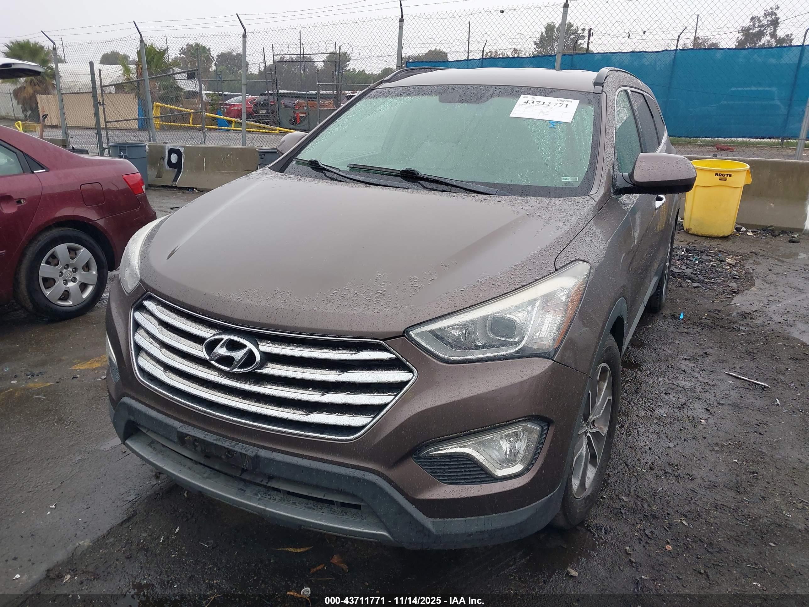 HYUNDAI SANTA image 2