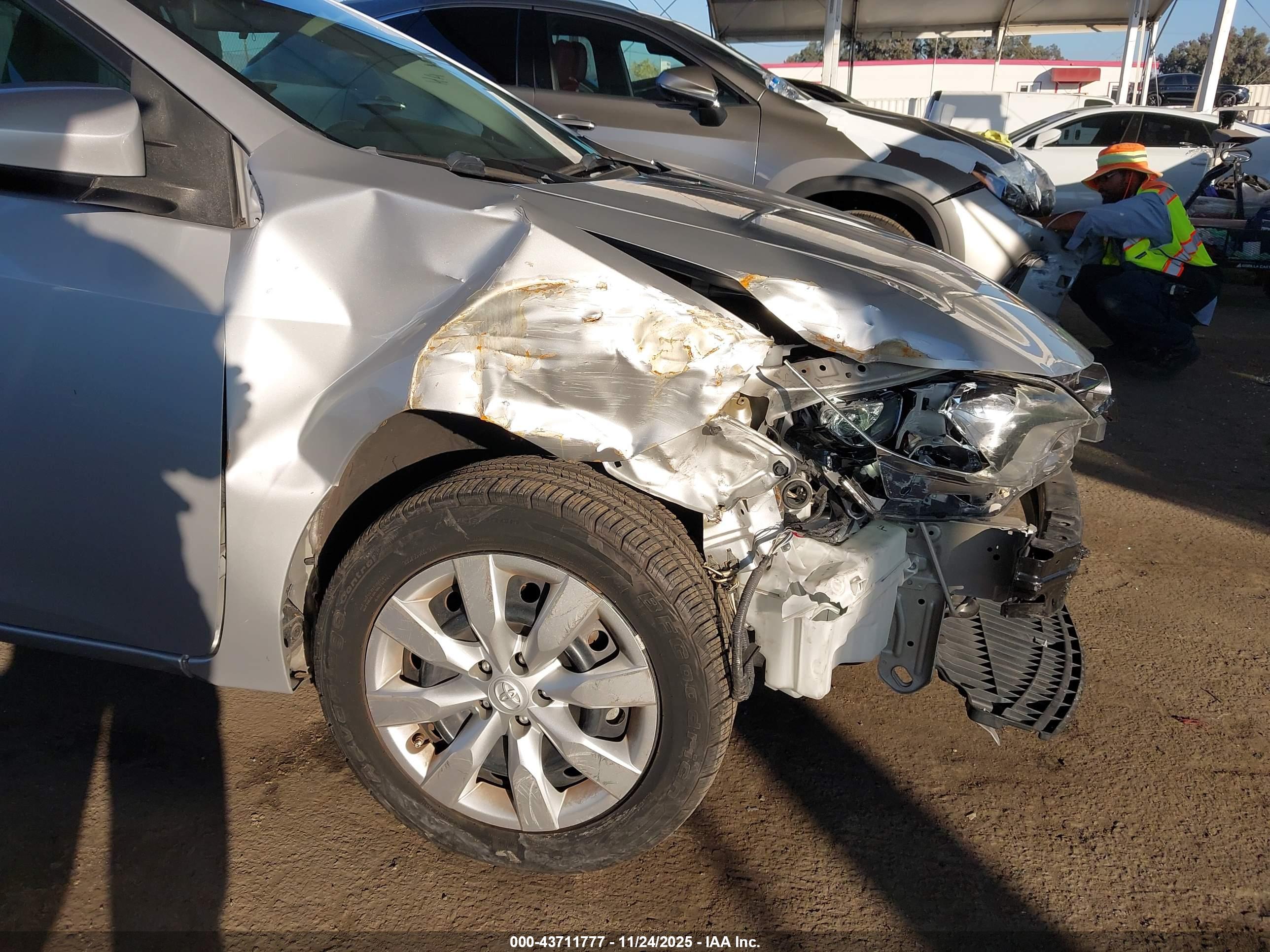 TOYOTA COROLLA image 6