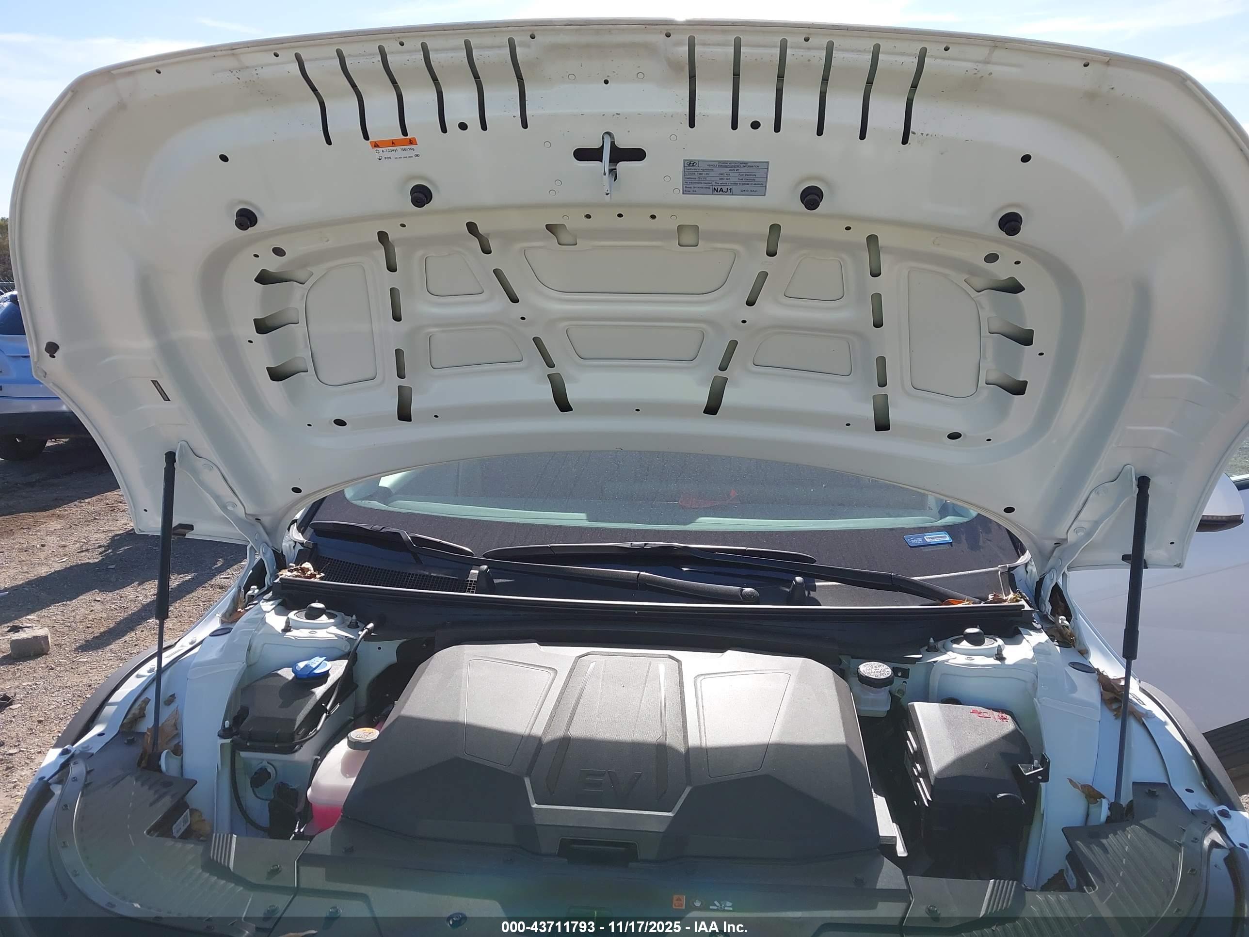 HYUNDAI IONIQ image 10