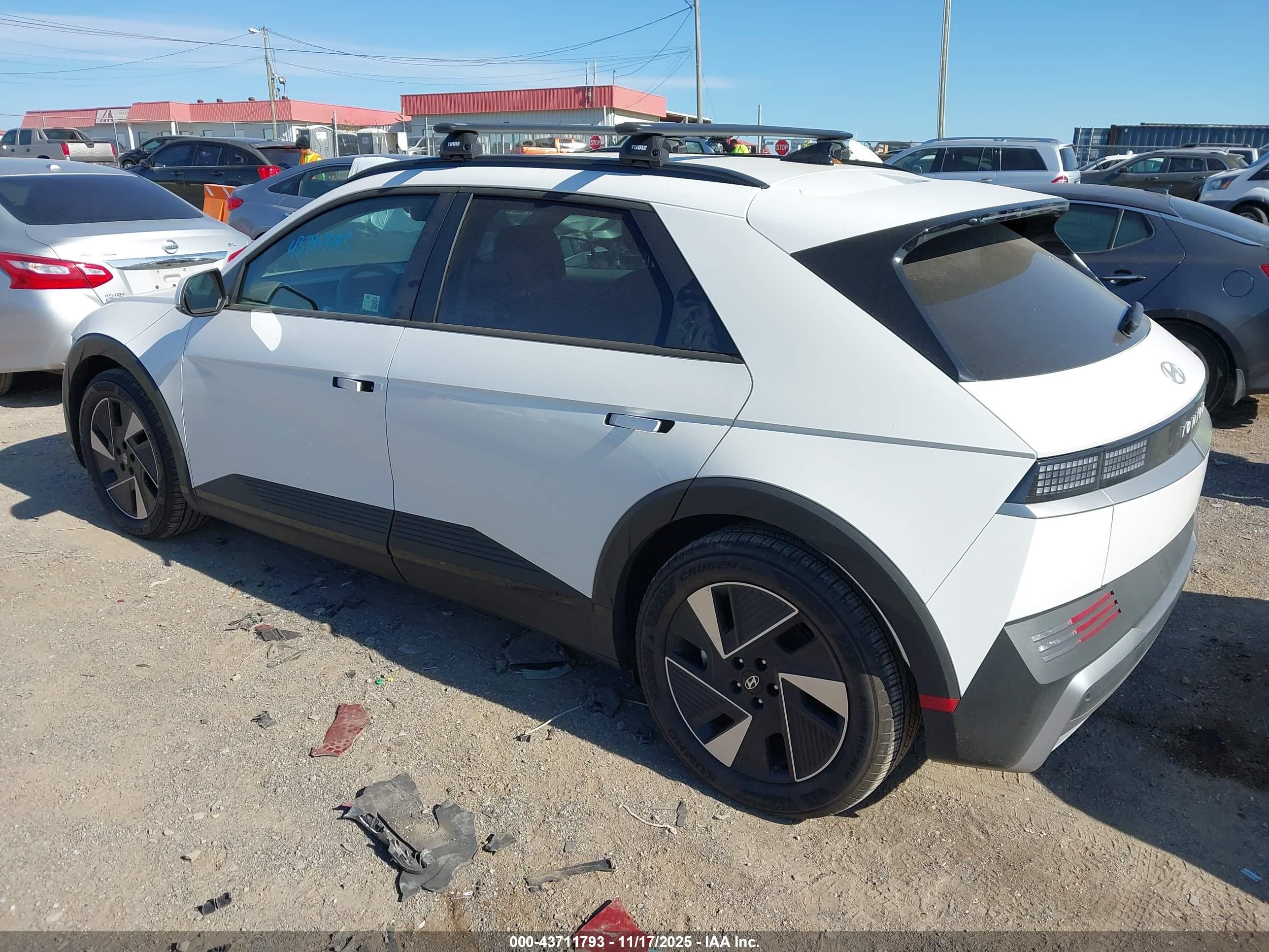 HYUNDAI IONIQ image 3