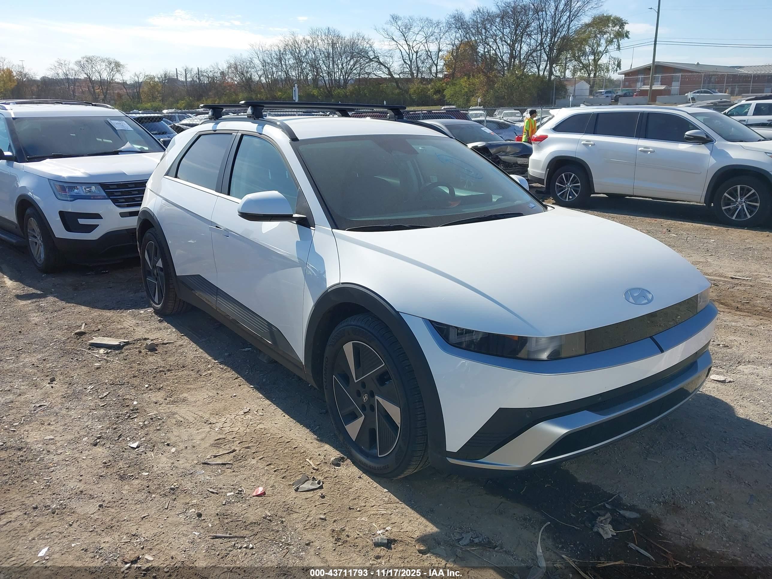 HYUNDAI IONIQ image 6