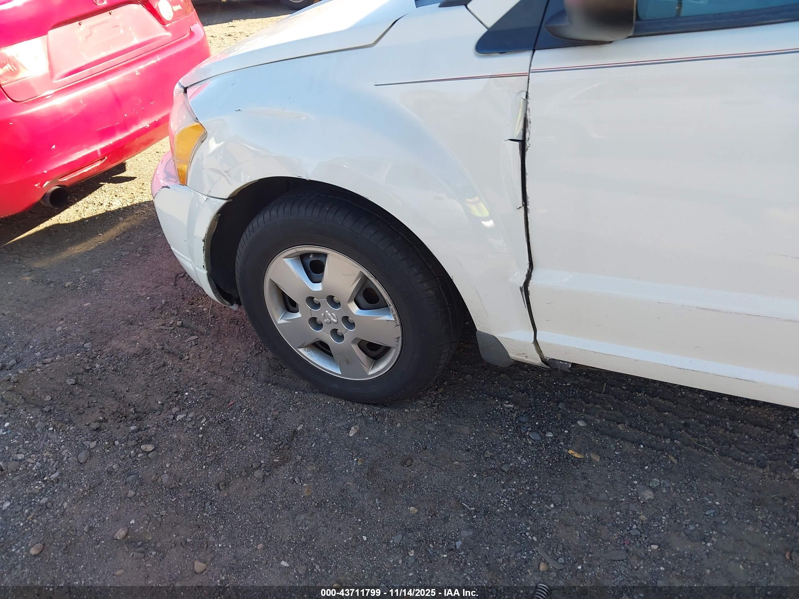 DODGE CALIBER image 6