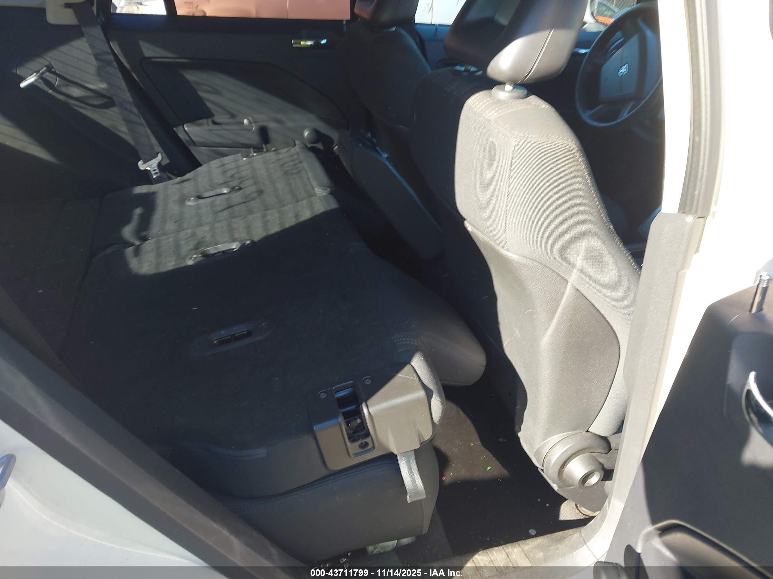 DODGE CALIBER image 8
