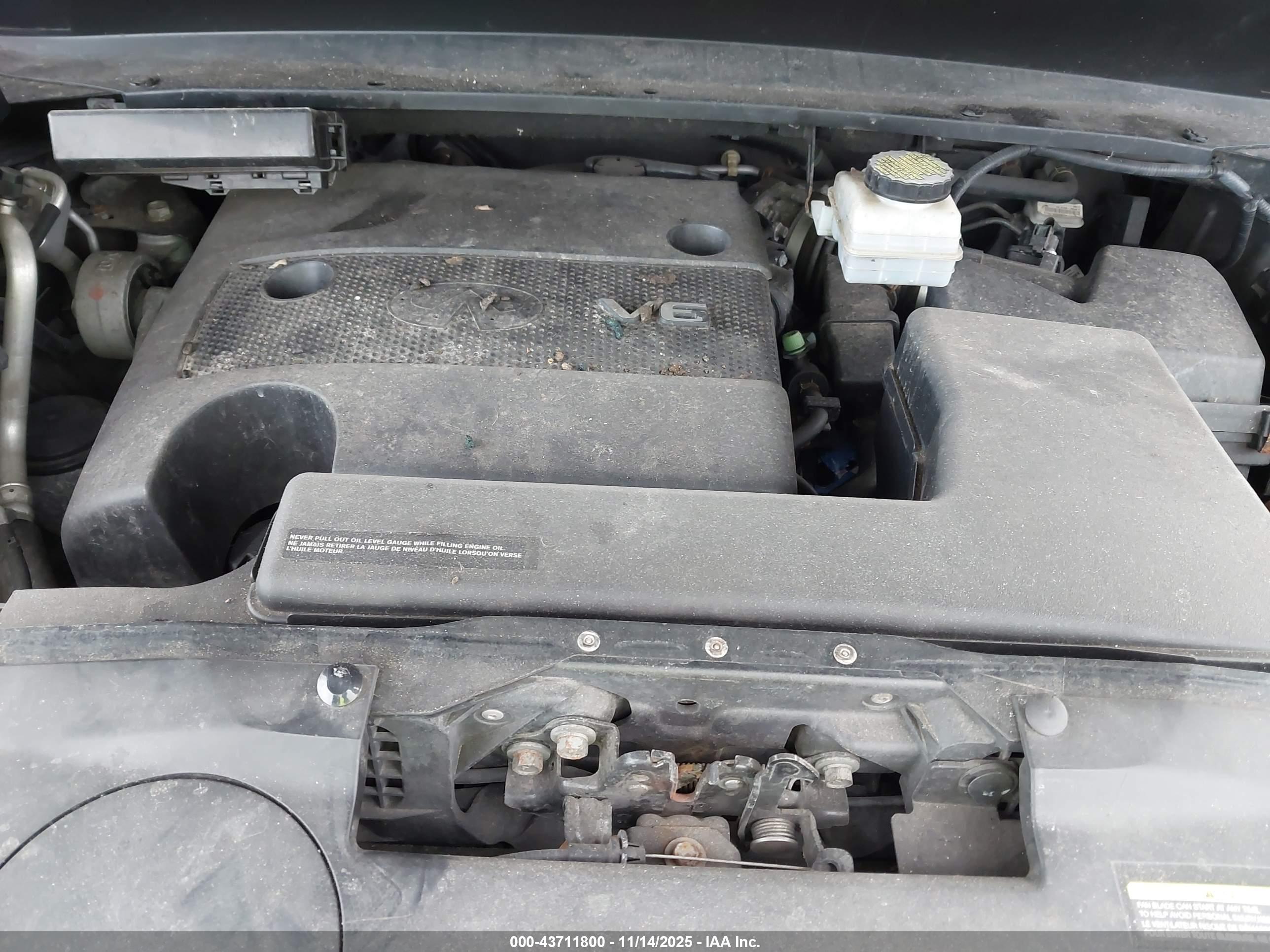 INFINITI JX35 image 10