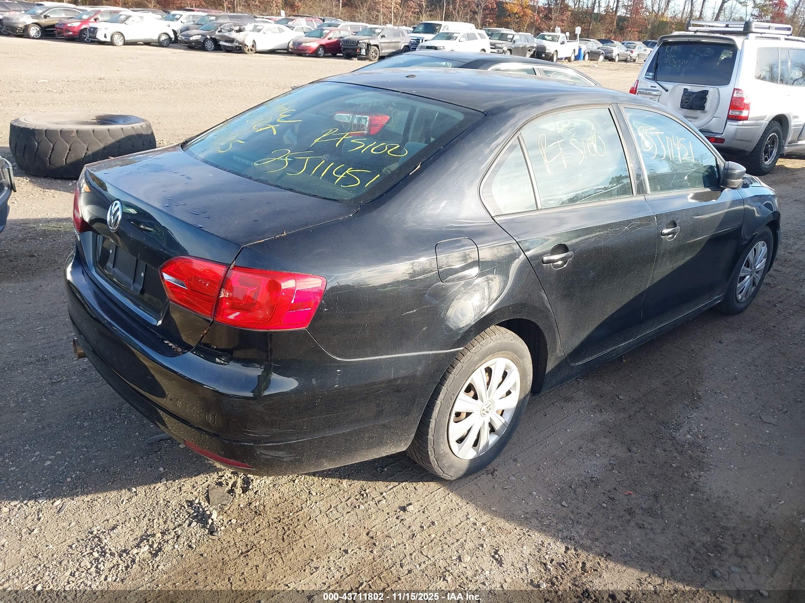 VOLKSWAGEN JETTA image 4