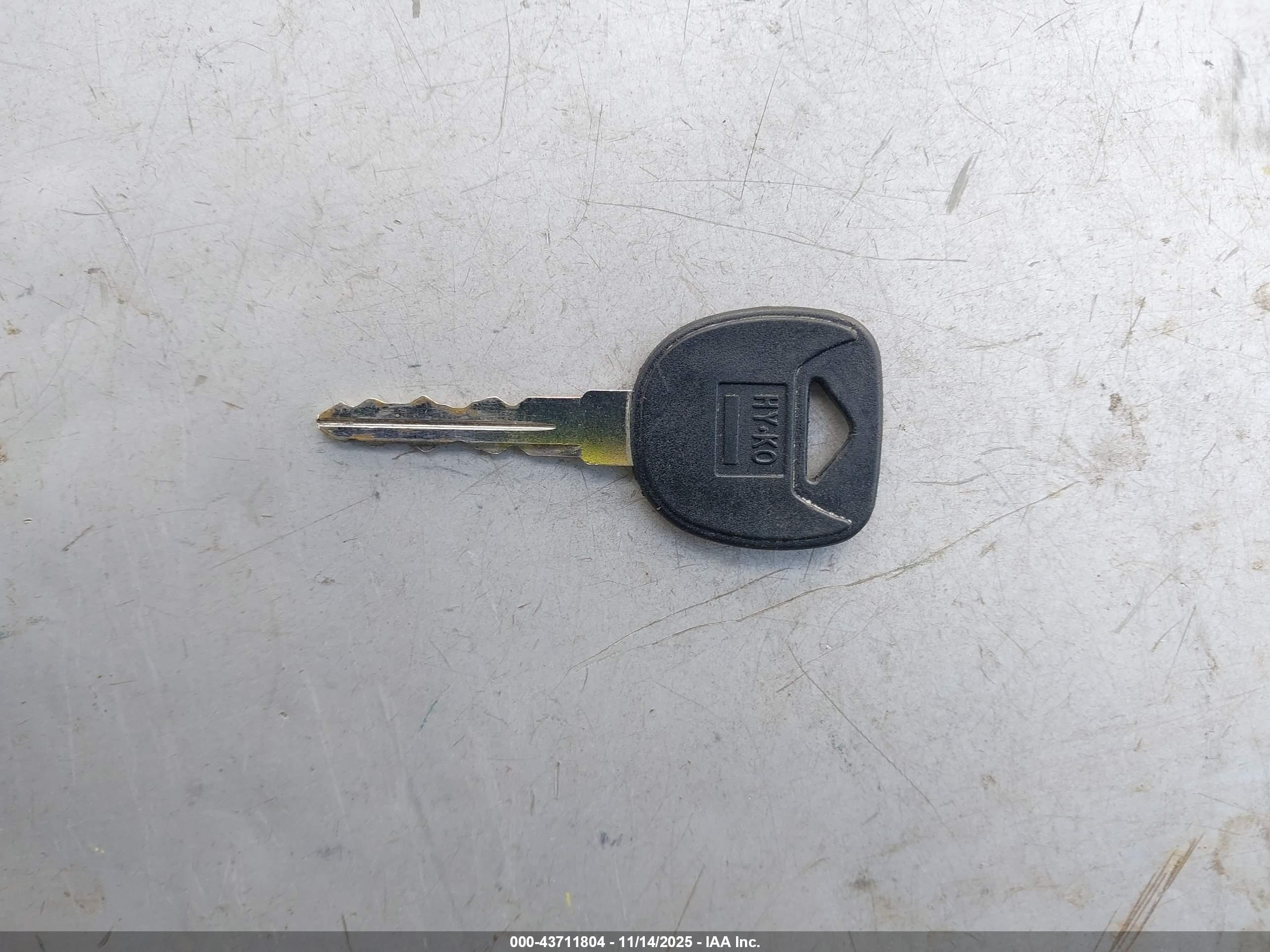 GMC YUKON image 11