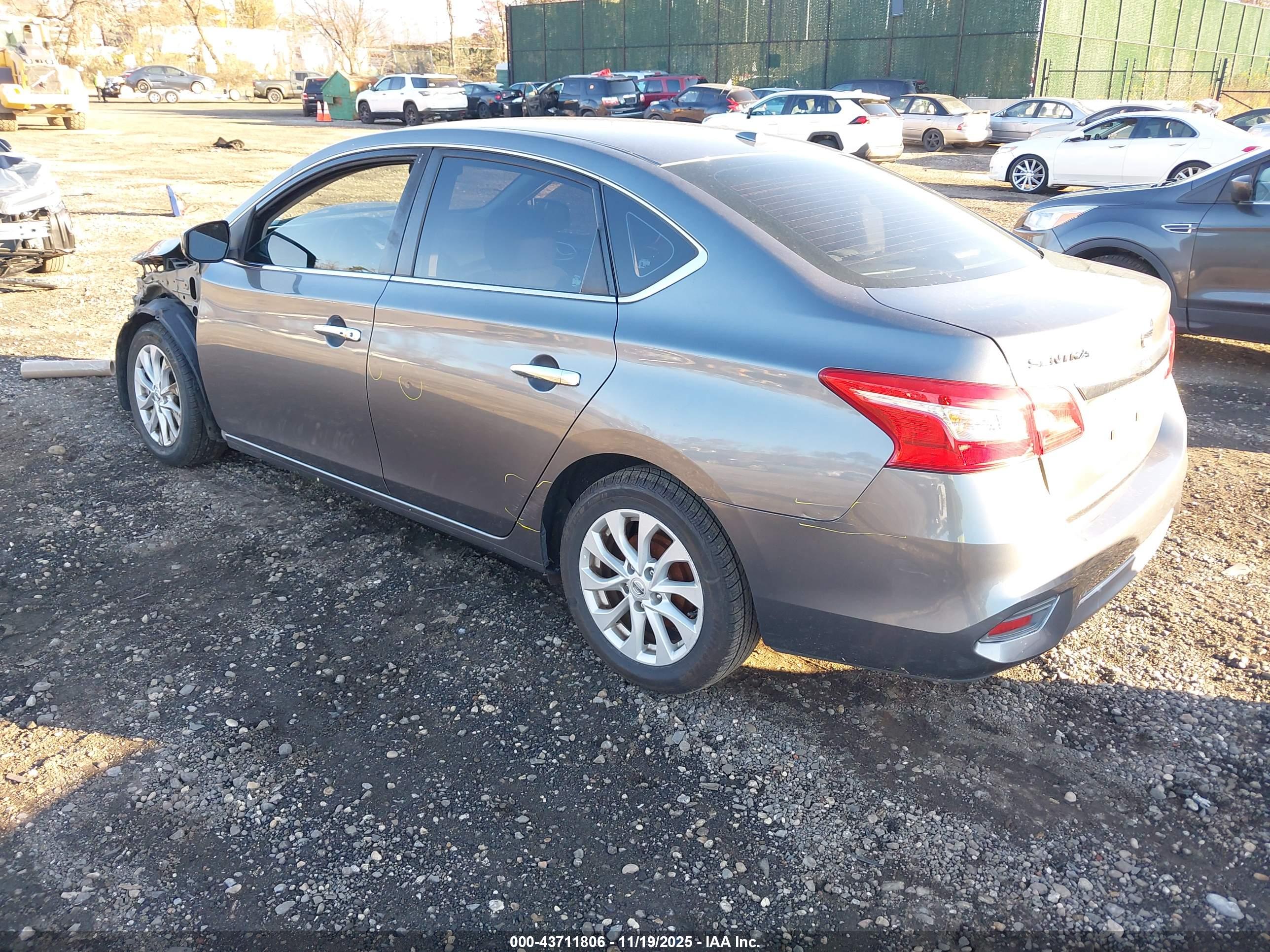 NISSAN SENTRA image 3