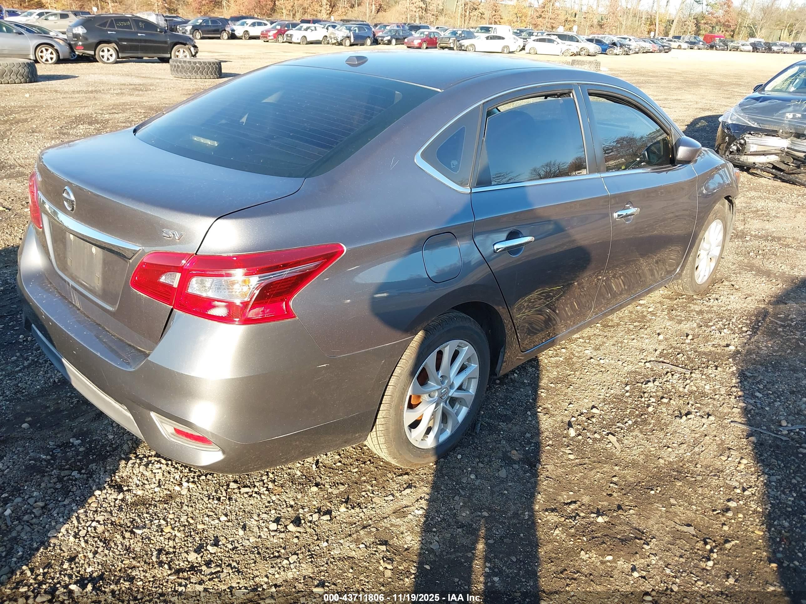 NISSAN SENTRA image 4