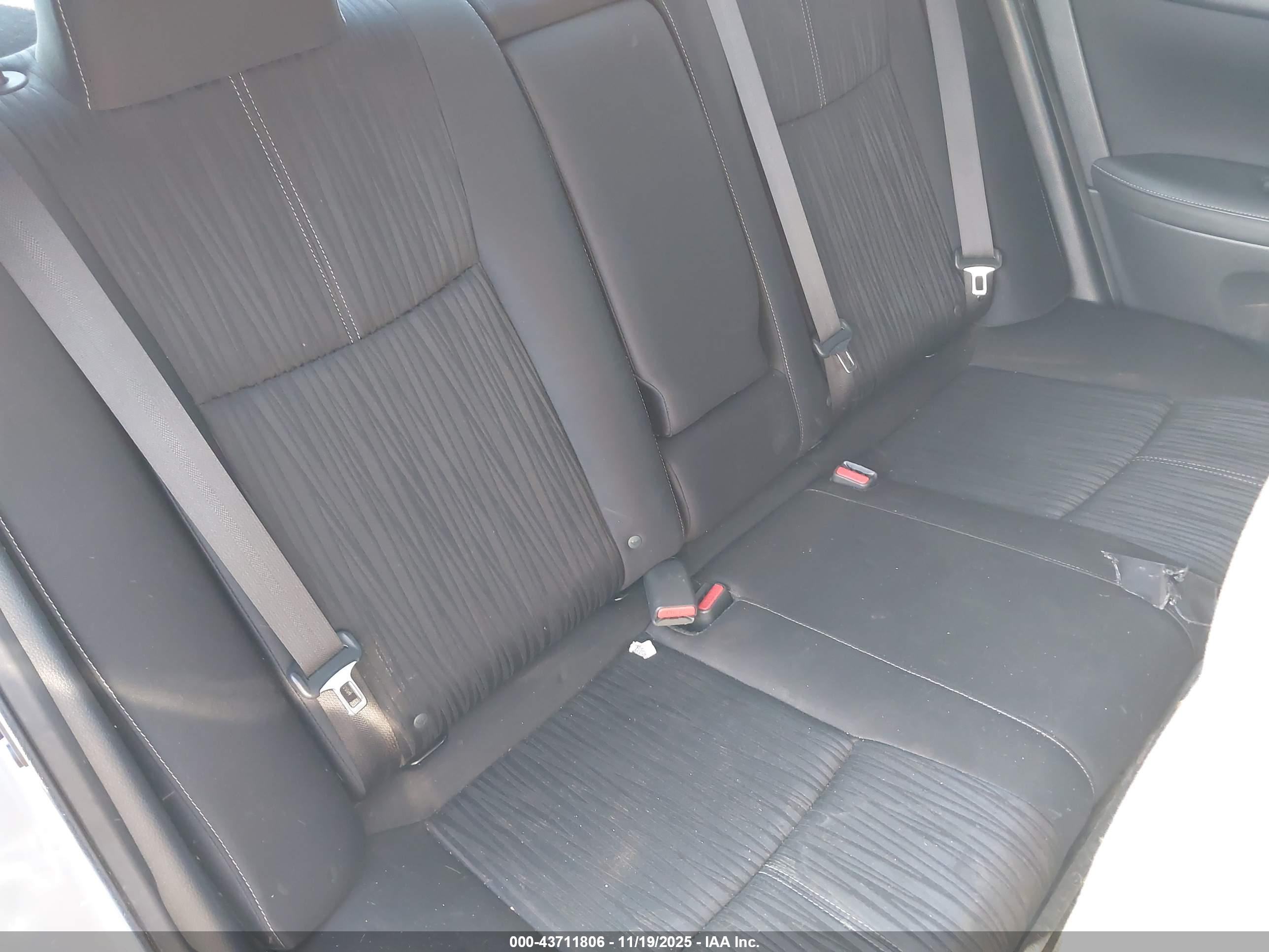 NISSAN SENTRA image 8